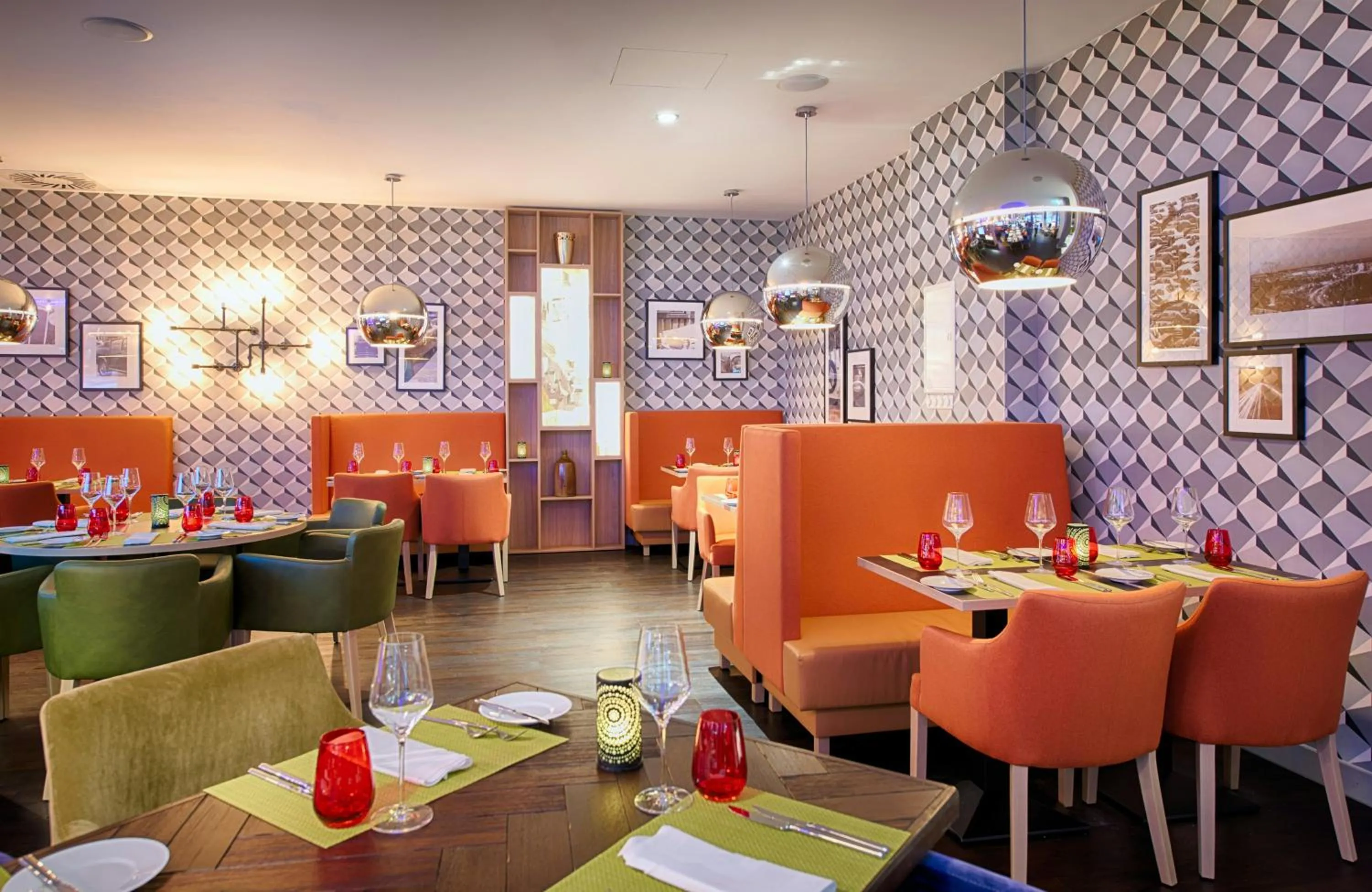 Restaurant/places to eat in Leonardo Hotel Wolfsburg City Center