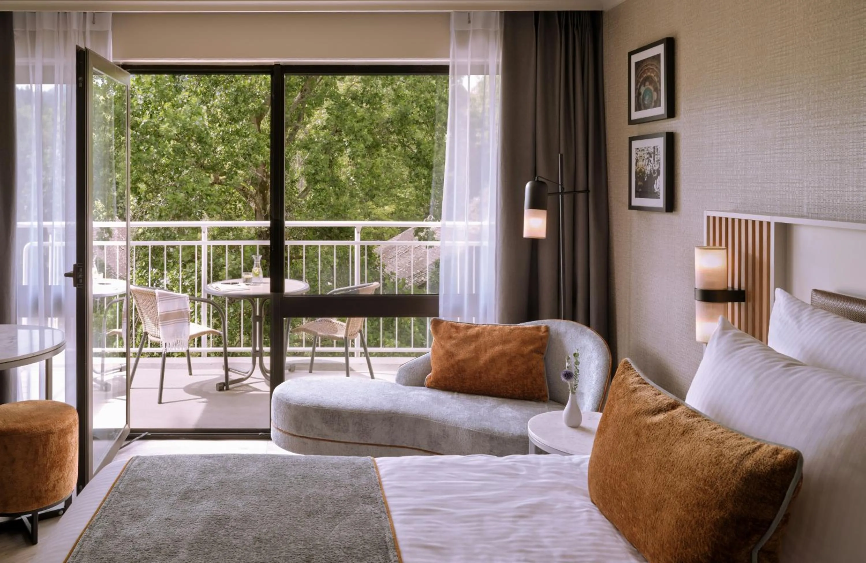 Bedroom, Bed in Leonardo Royal Hotel Baden- Baden