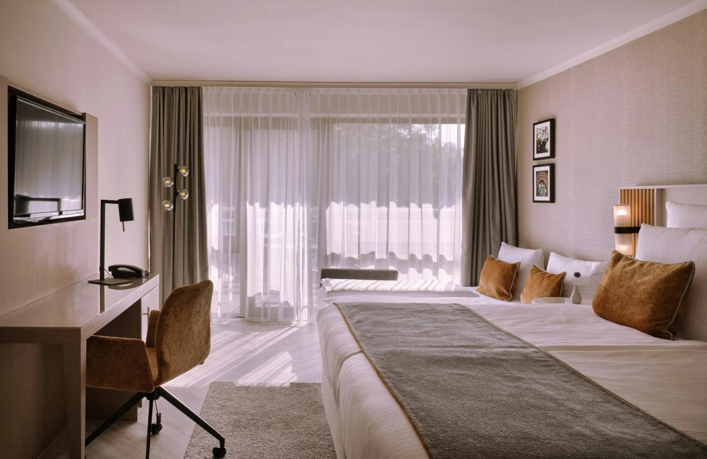 Bedroom, Bed in Leonardo Royal Hotel Baden- Baden