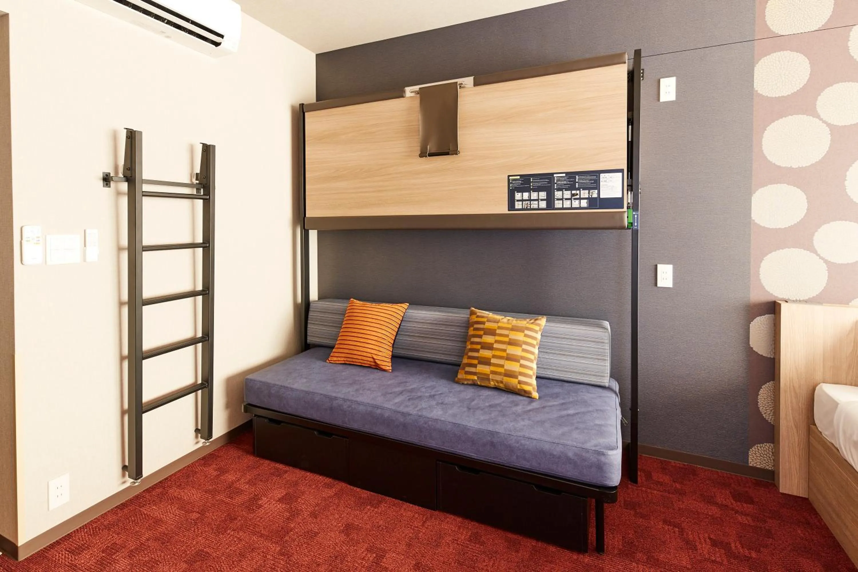 Bed in MONday Apart Nihonbashi Ningyocho