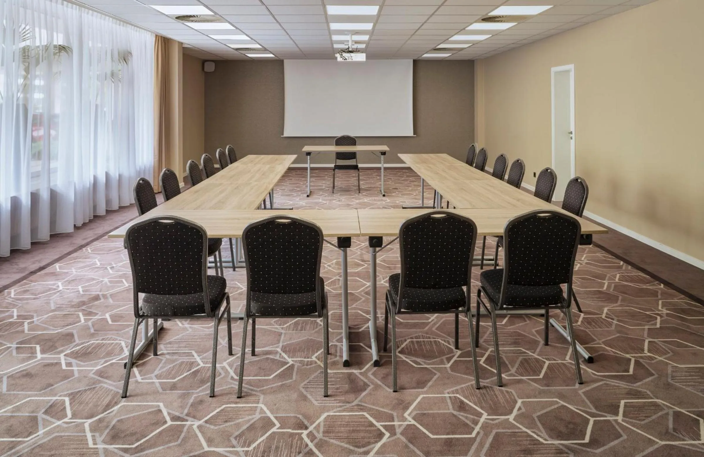 Meeting/conference room in Leonardo Hotel Hamburg City Nord