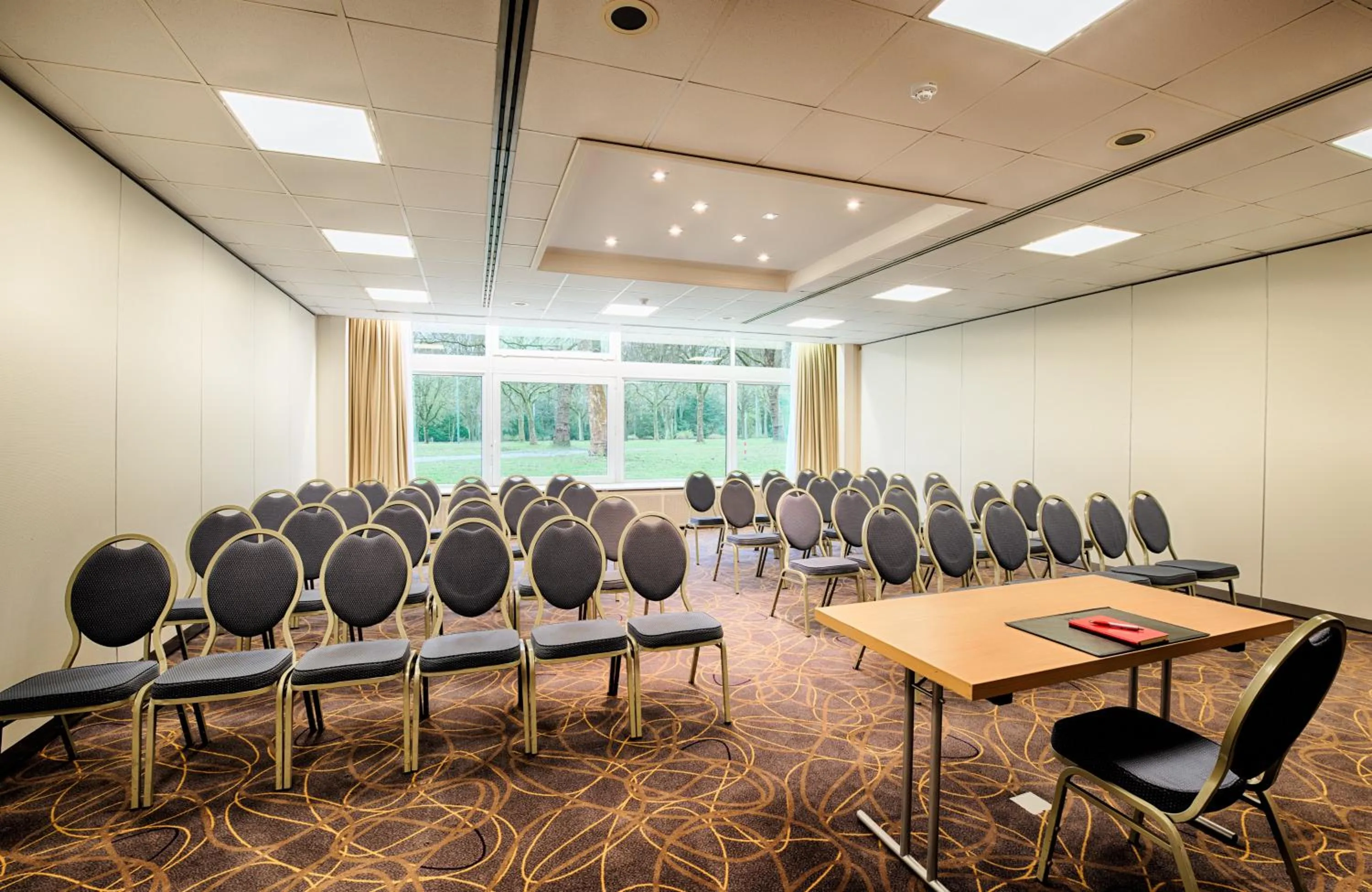 Meeting/conference room in Leonardo Hotel Hamburg City Nord