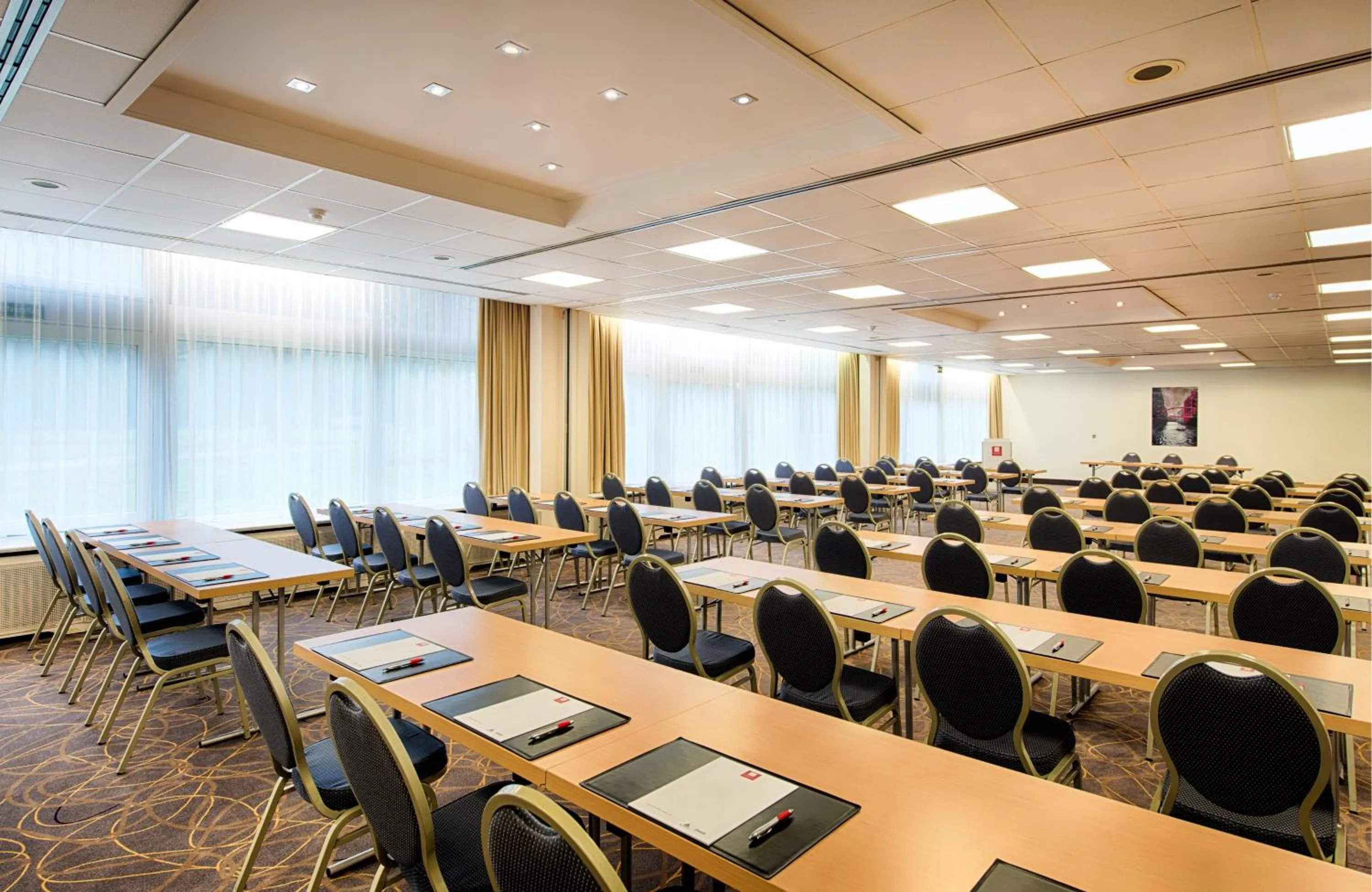 Meeting/conference room in Leonardo Hotel Hamburg City Nord