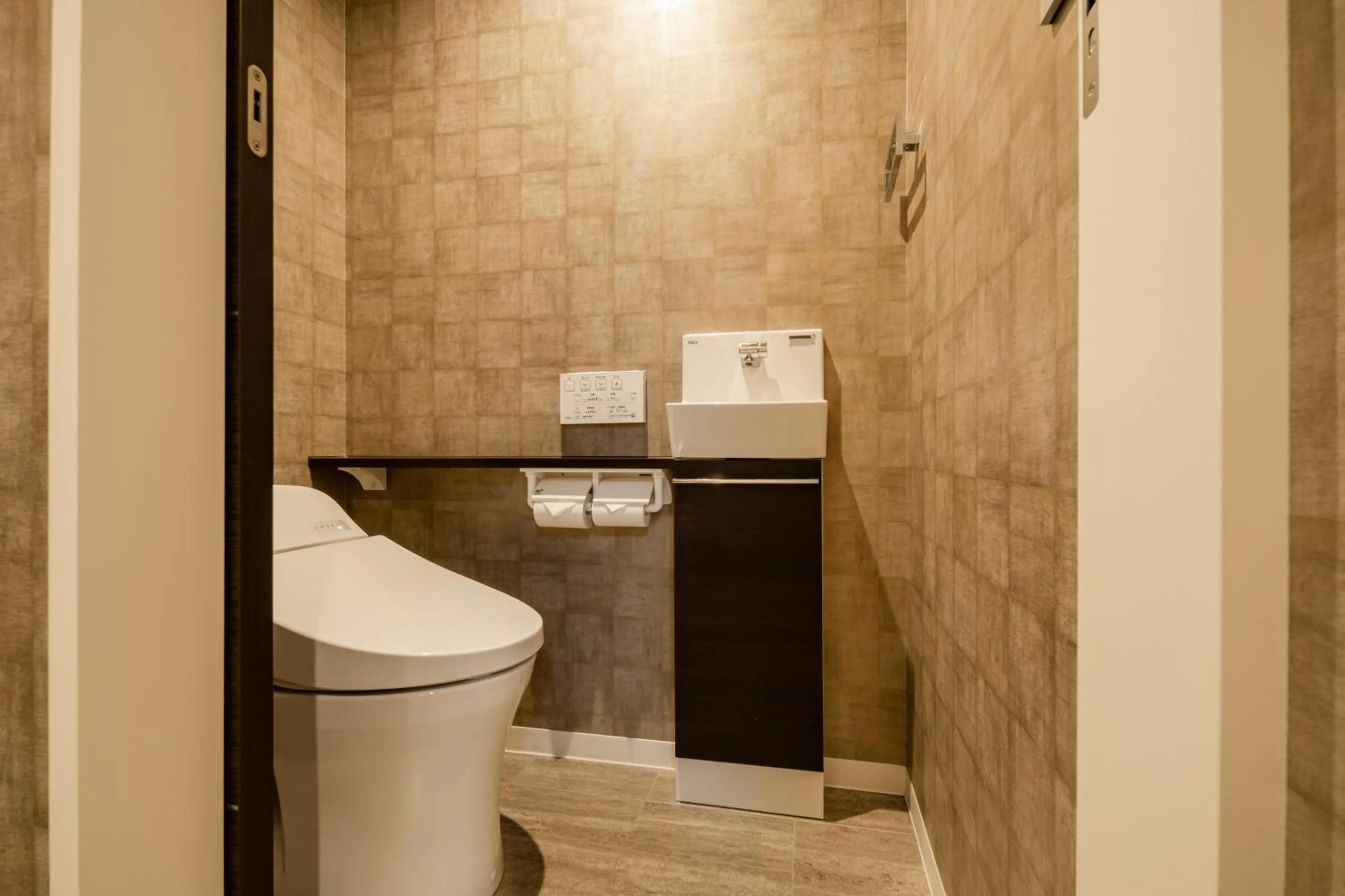 GRAND BASE Moji Nagomi