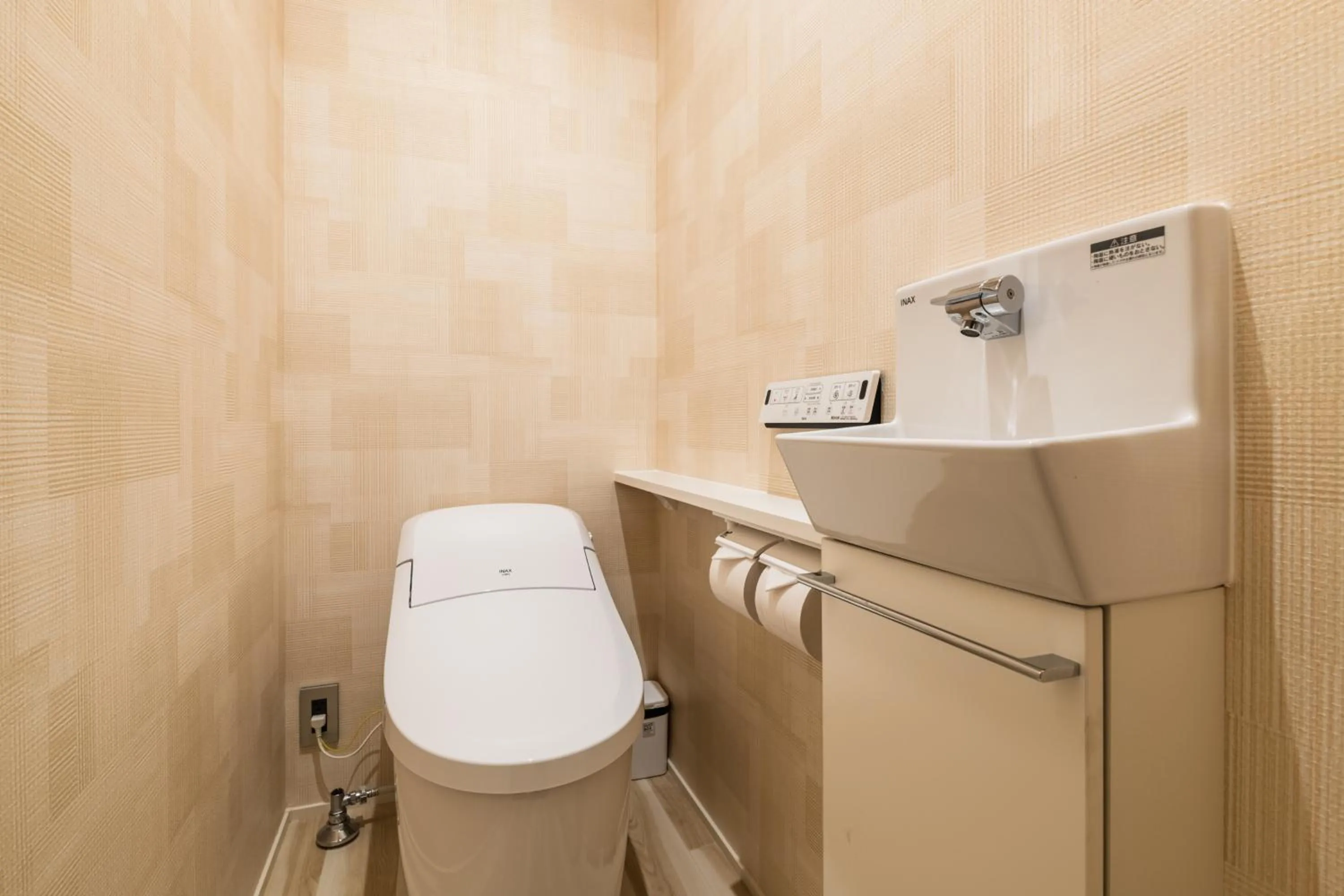 Toilet in GRAND BASE Mojiko Ekimae