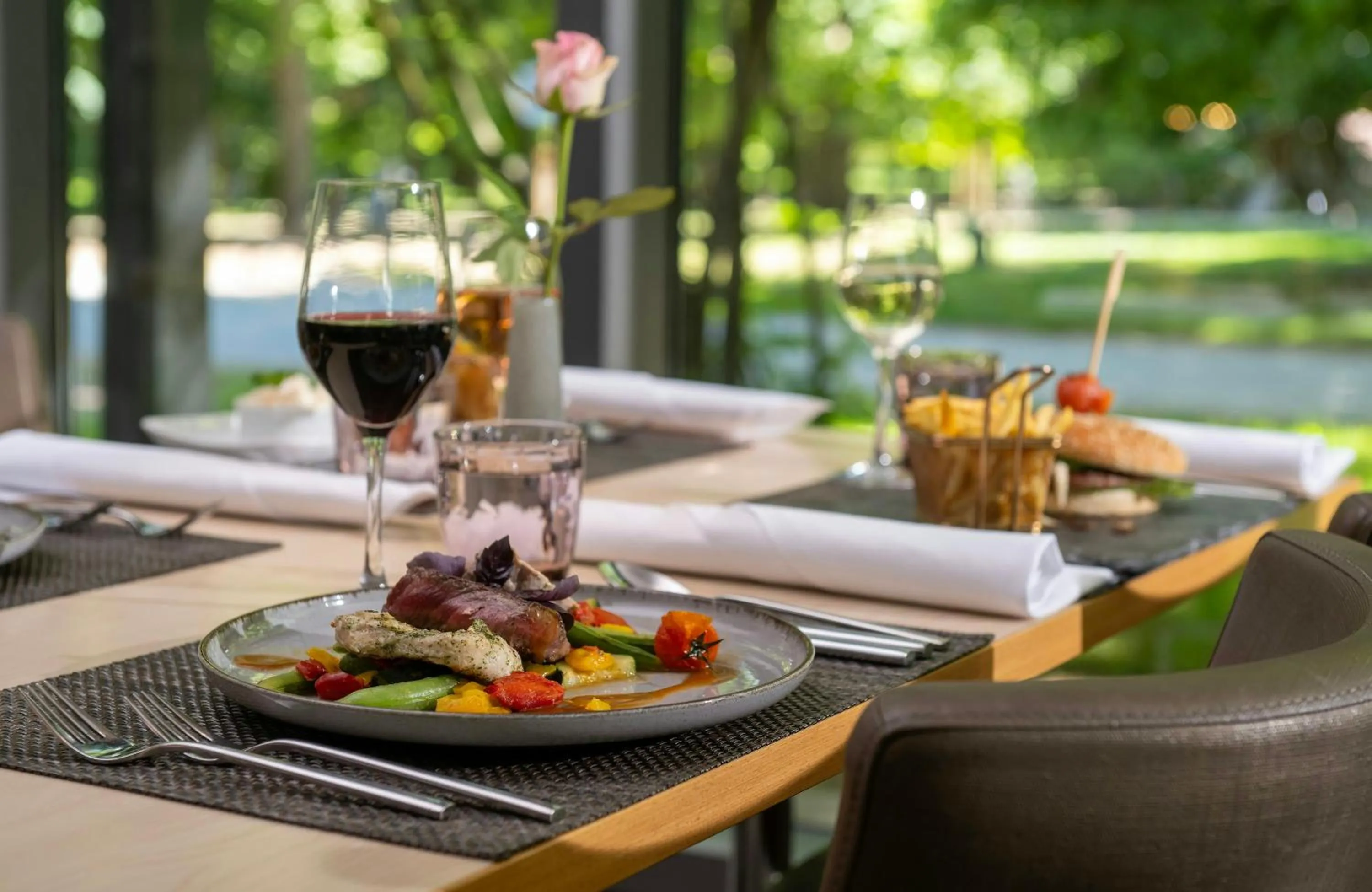 Restaurant/places to eat in Leonardo Hotel Hannover