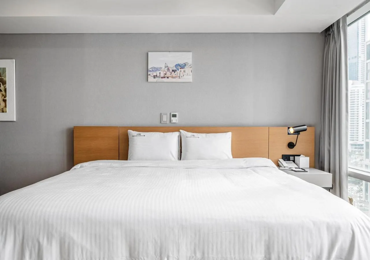 Decorative detail, Bed in Haeundae Seacloud Hotel Residence