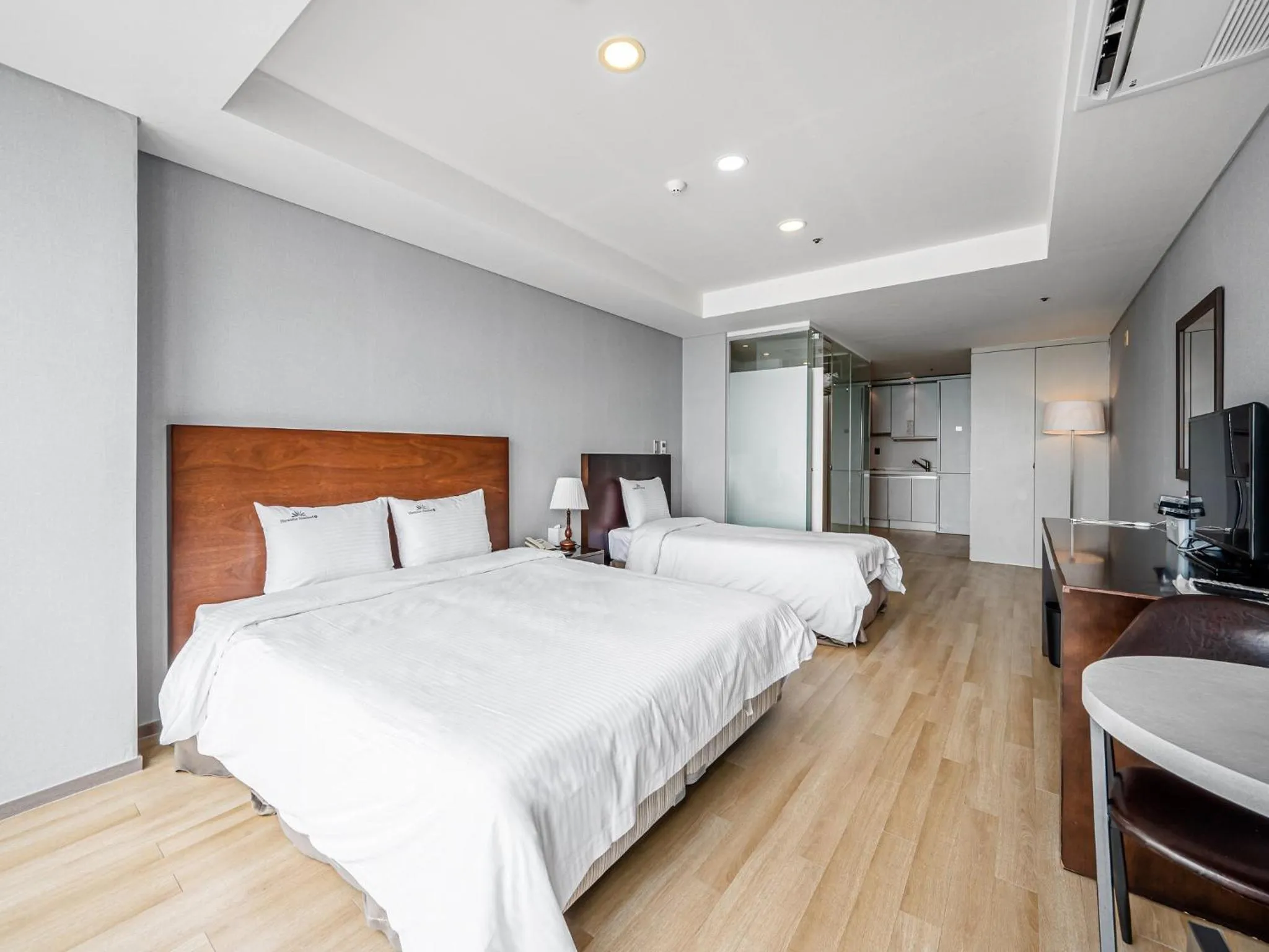 Bed in Haeundae Seacloud Hotel Residence