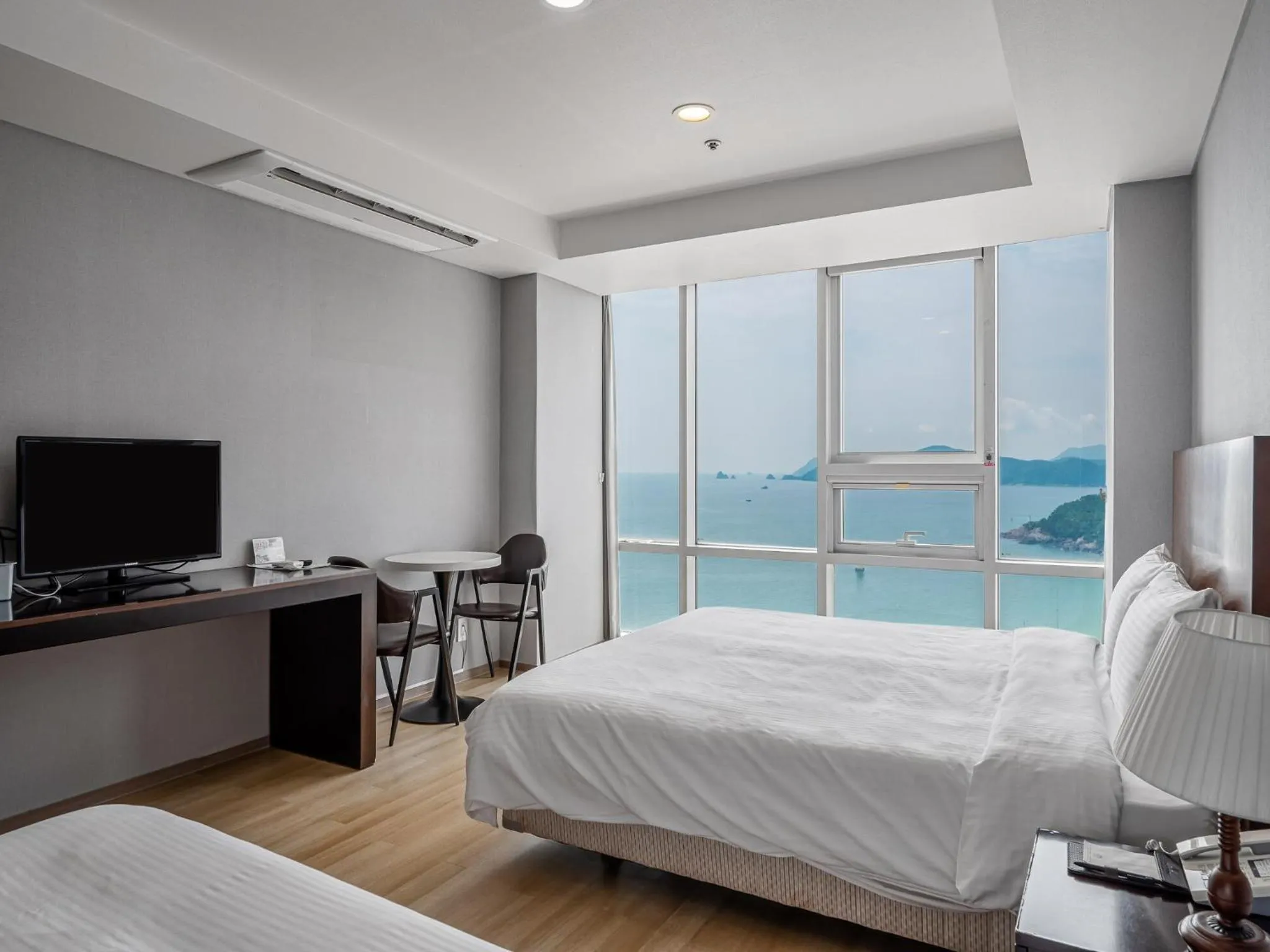 Area and facilities, Bed in Haeundae Seacloud Hotel Residence