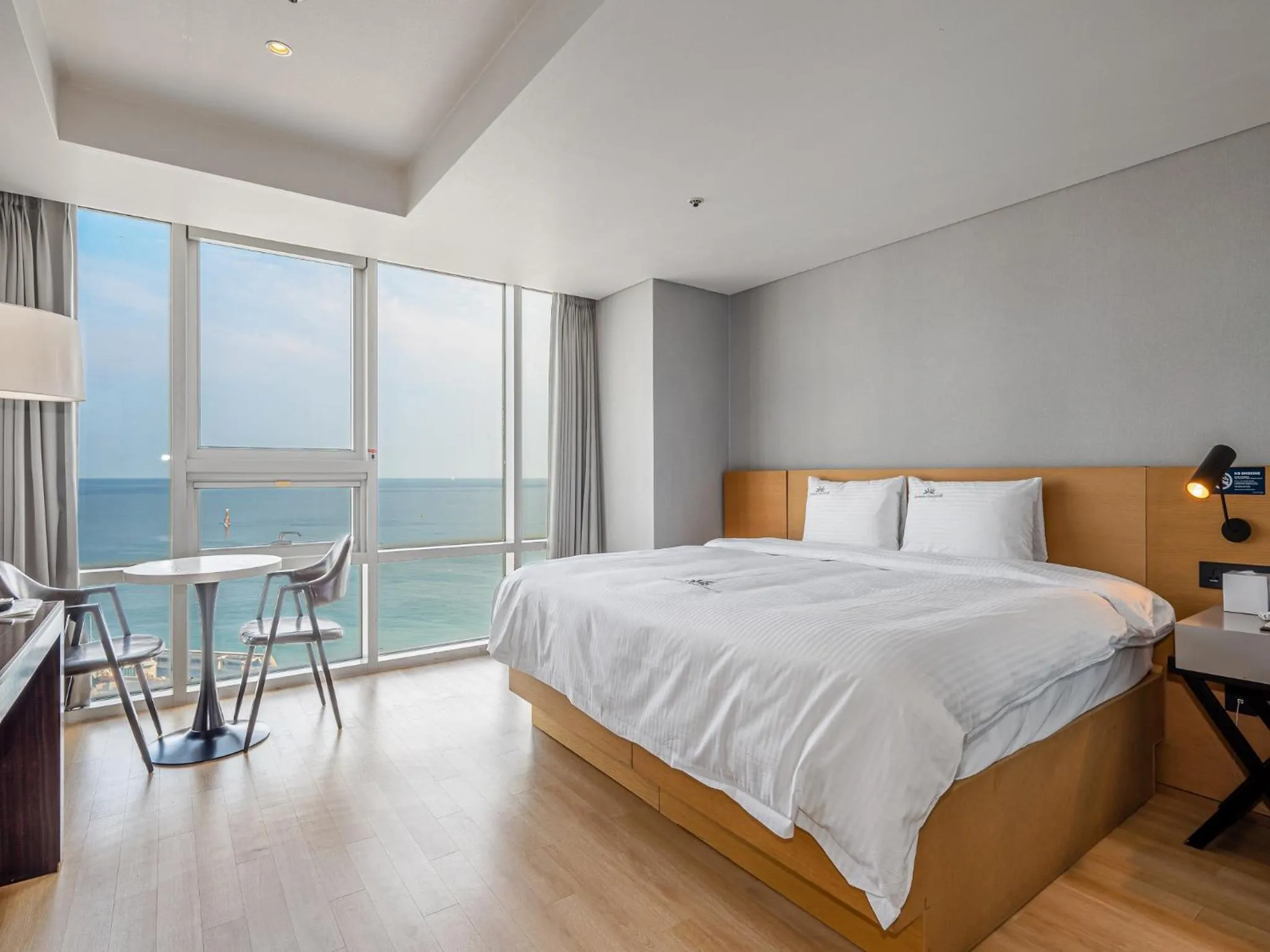 Area and facilities, Bed in Haeundae Seacloud Hotel Residence