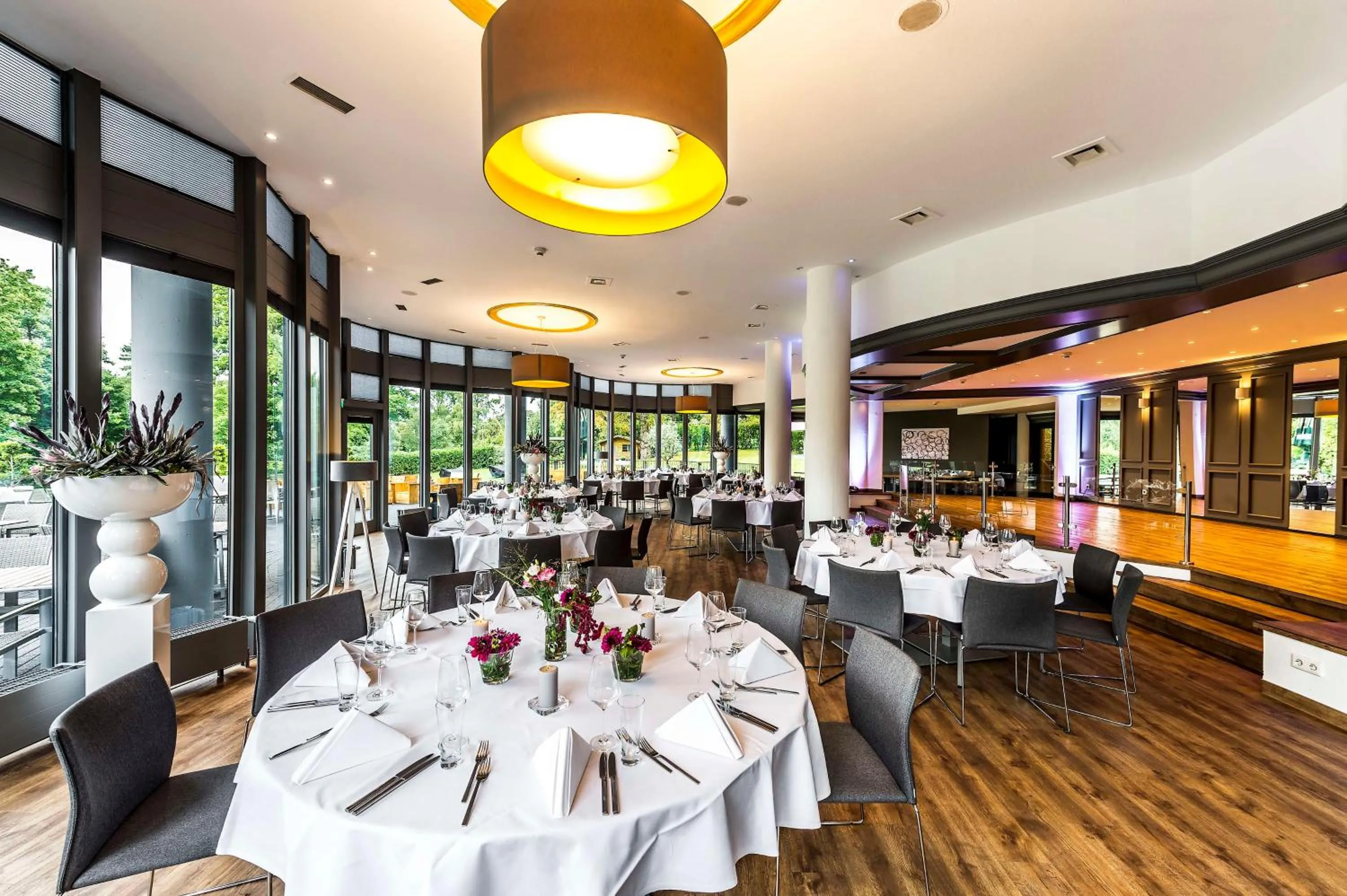 Restaurant/places to eat in Best Western Plus Parkhotel Velbert