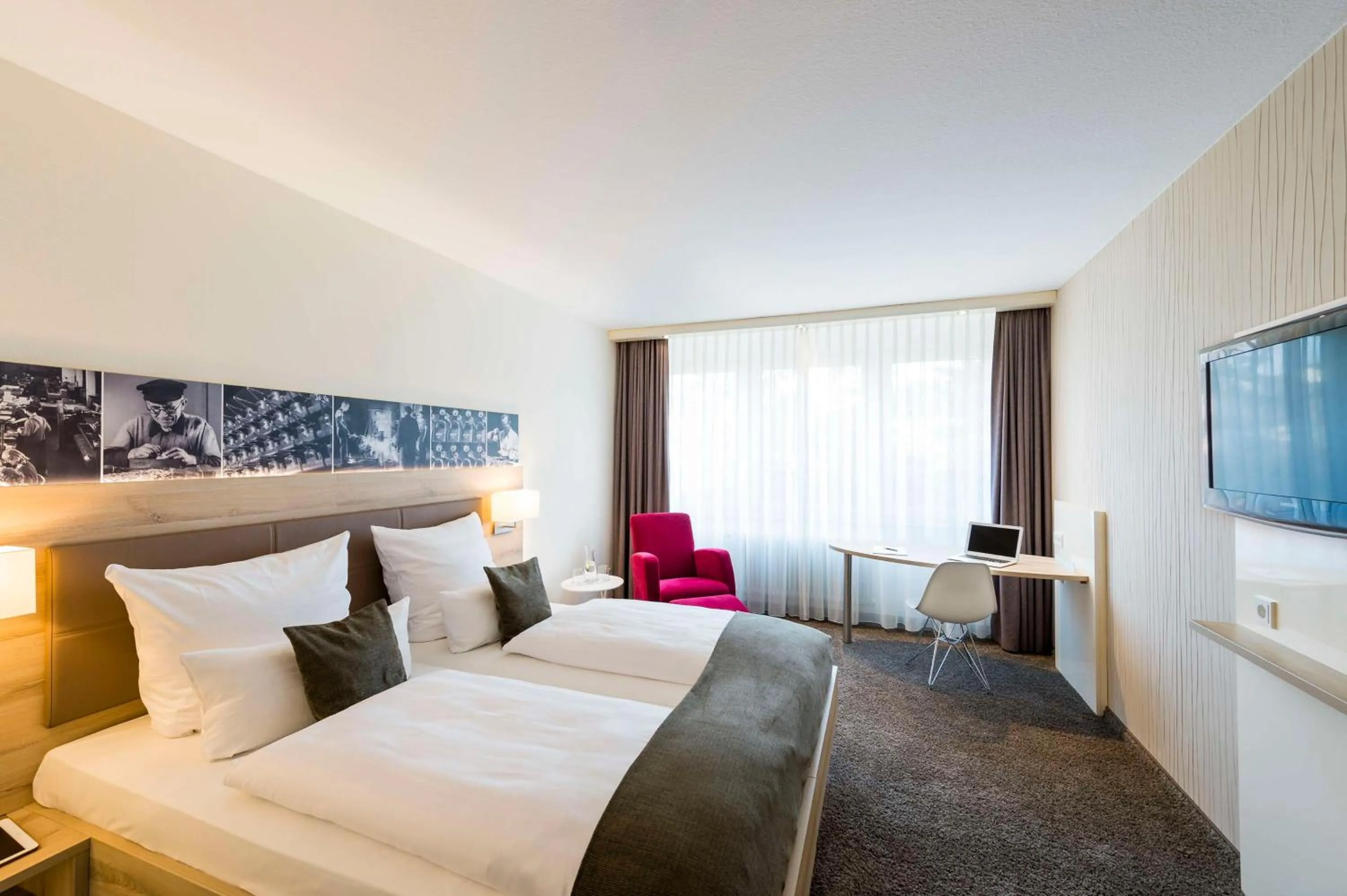 Bedroom, Bed in Best Western Plus Parkhotel Velbert