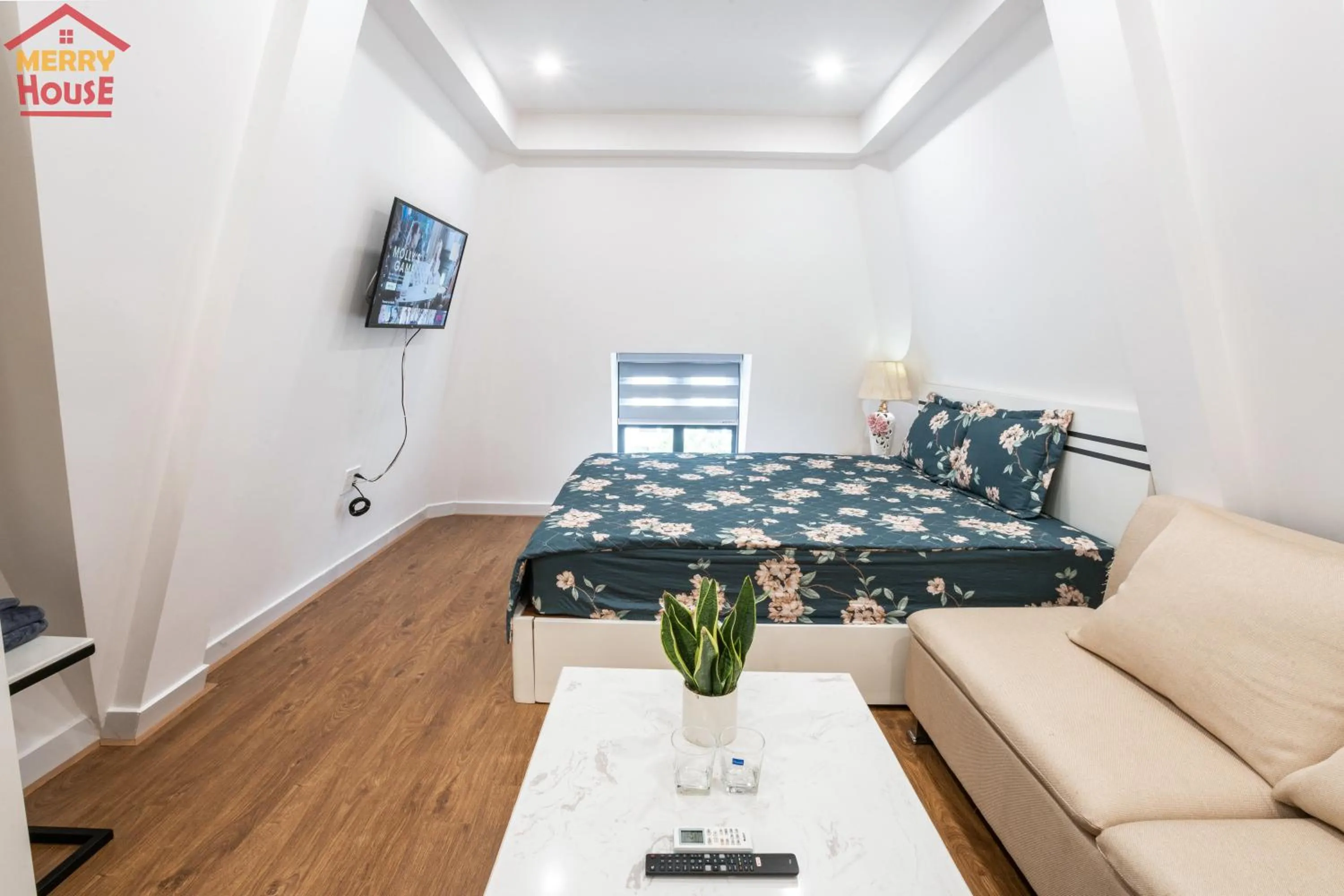 Bed in Merry House Imperia