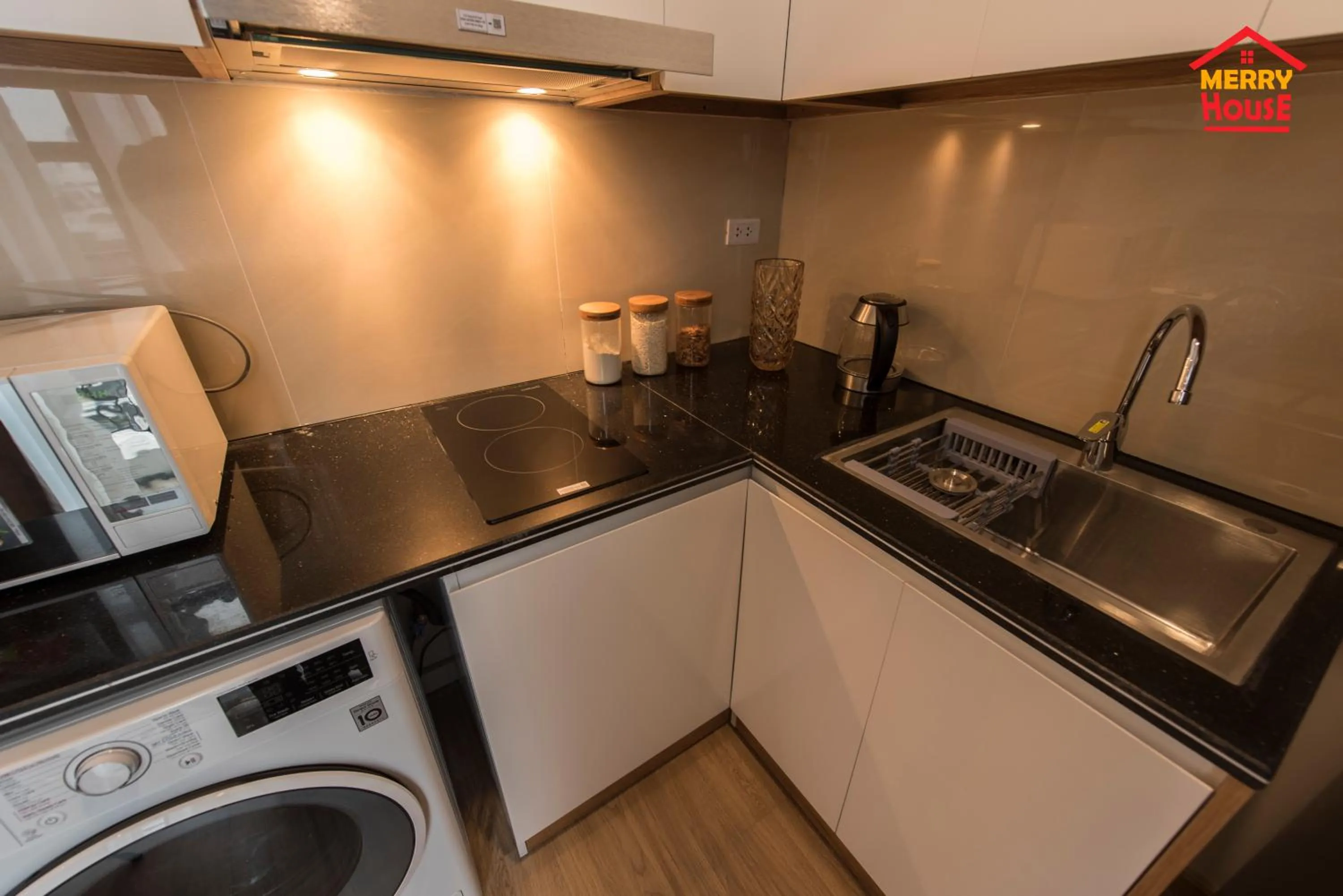 Kitchen or kitchenette in Merry House Imperia