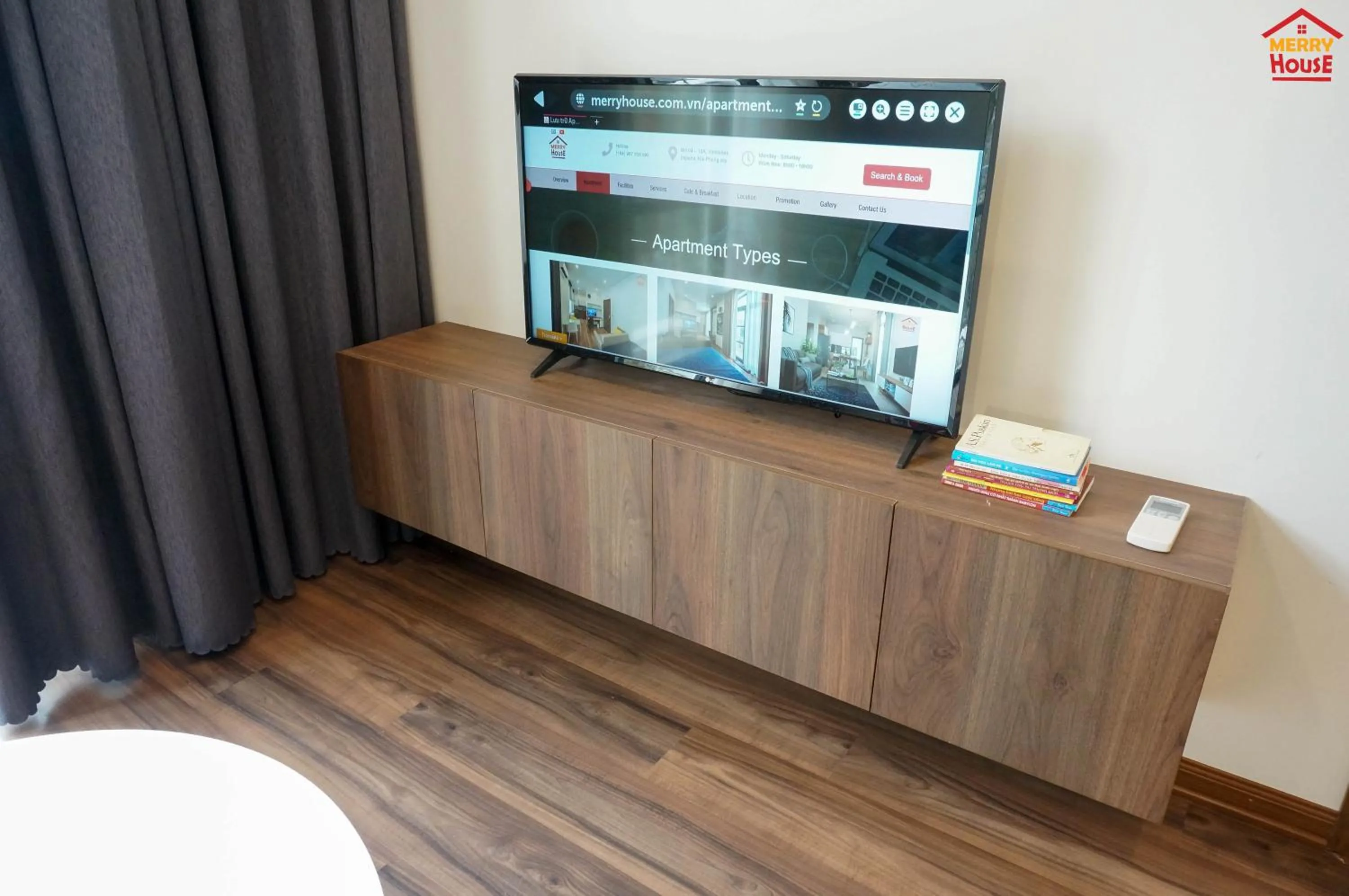 TV and multimedia in Merry House Imperia