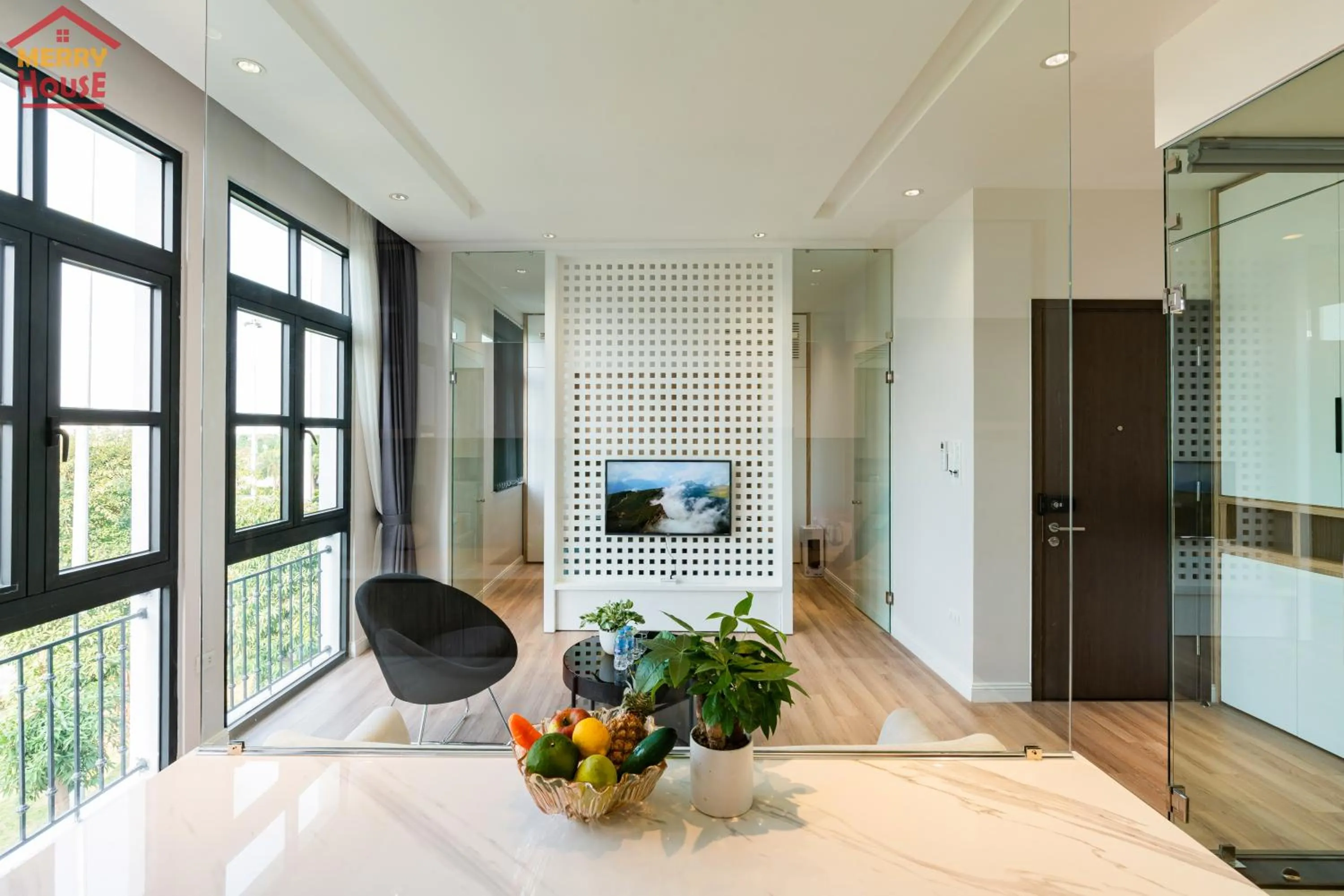 Living room, Bed in Merry House Imperia