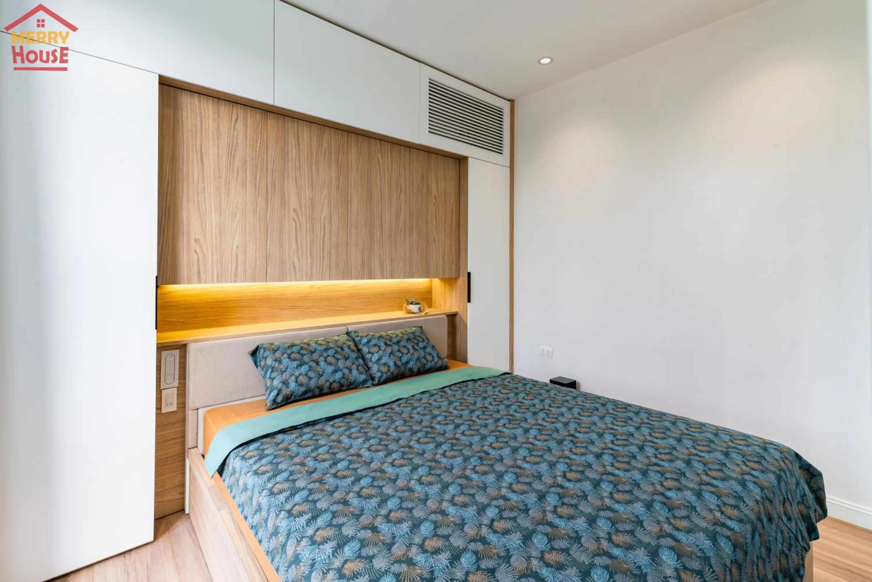 Bed in Merry House Imperia