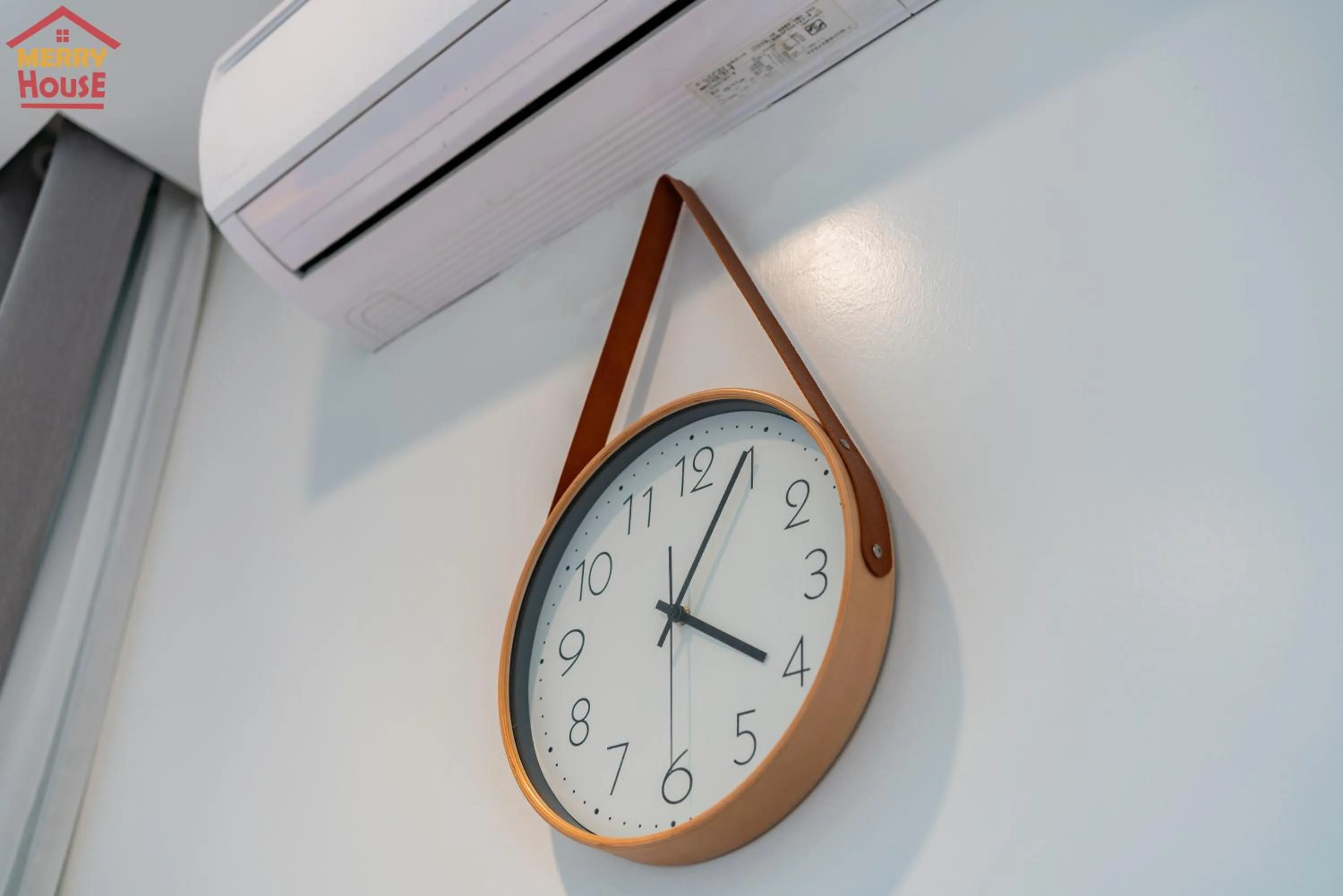 air conditioner in Merry House Imperia