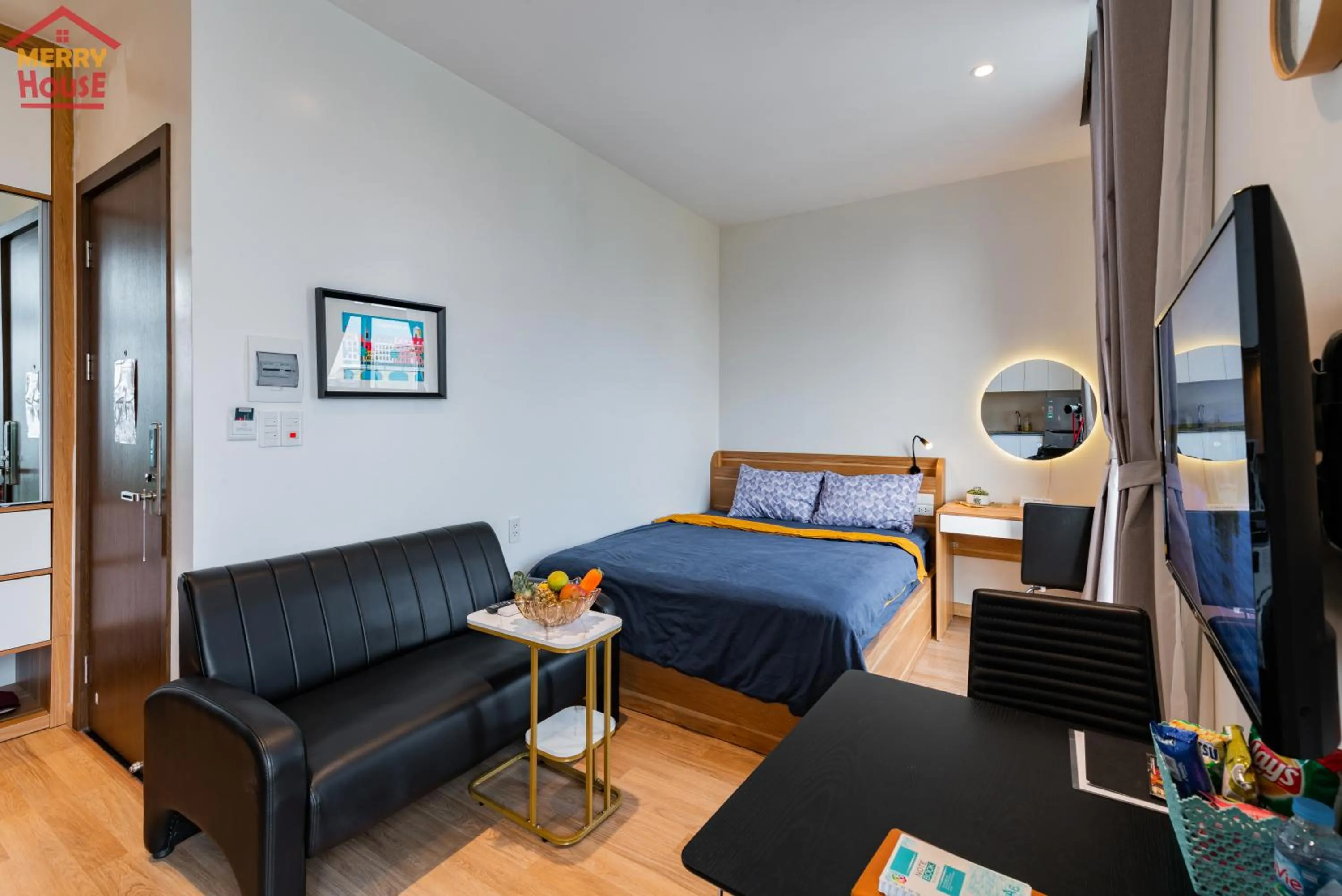 Photo of the whole room in Merry House Imperia