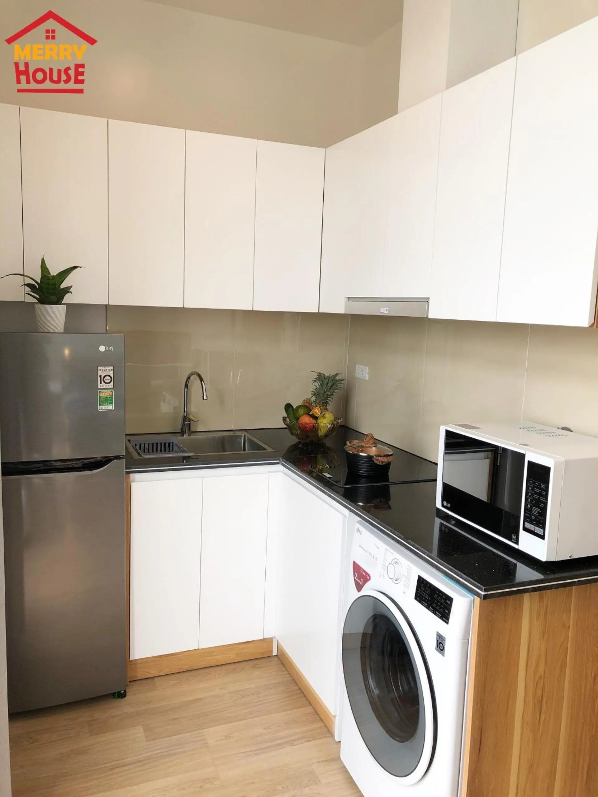 Kitchen or kitchenette in Merry House Imperia