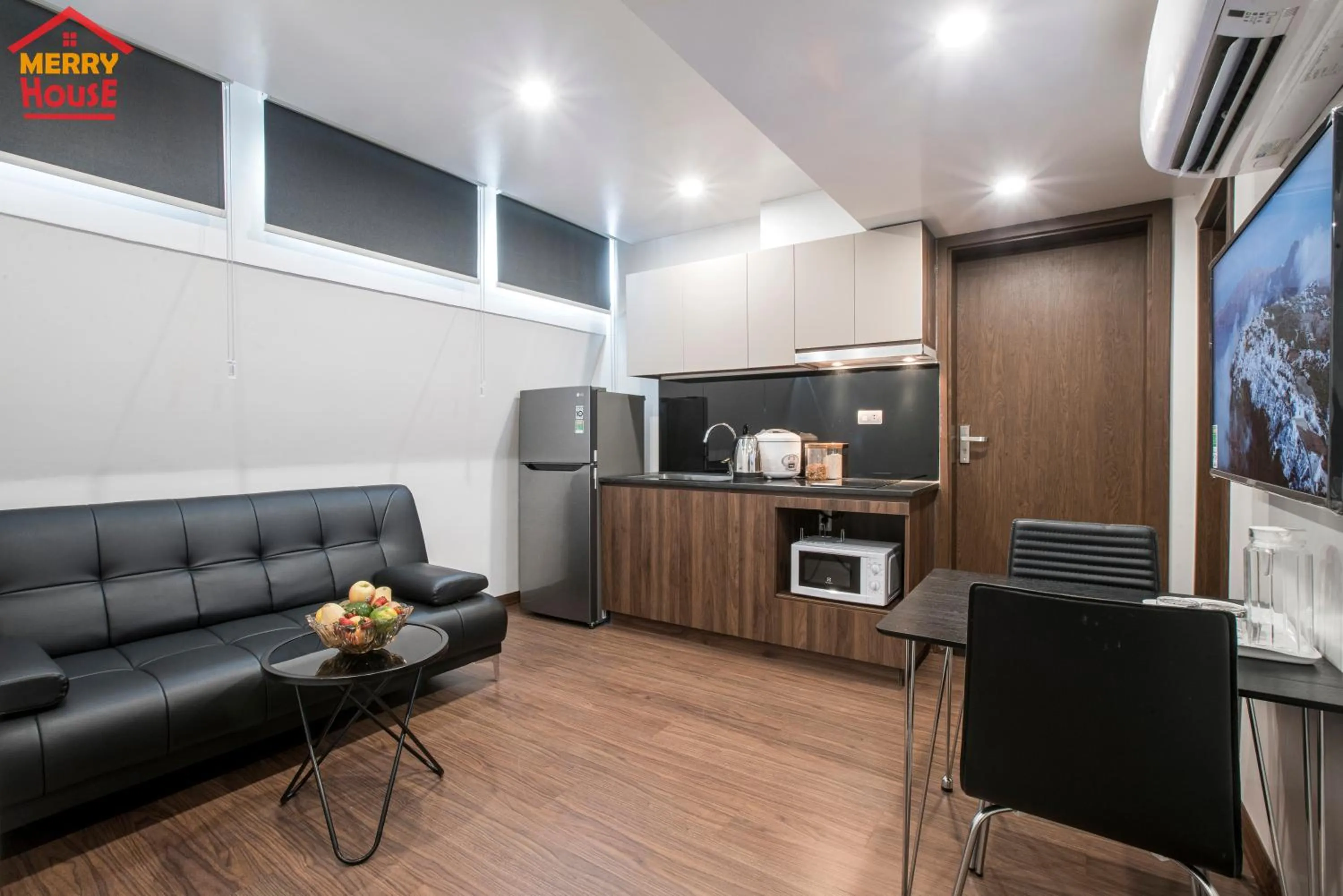 TV and multimedia in Merry House Imperia