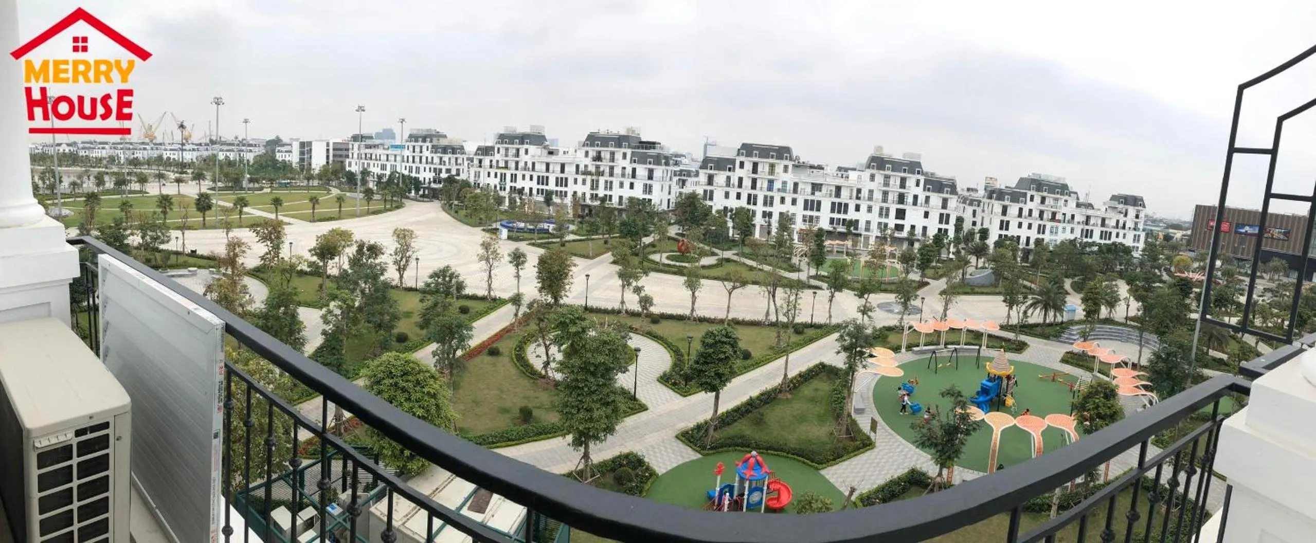 Day in Merry House Imperia