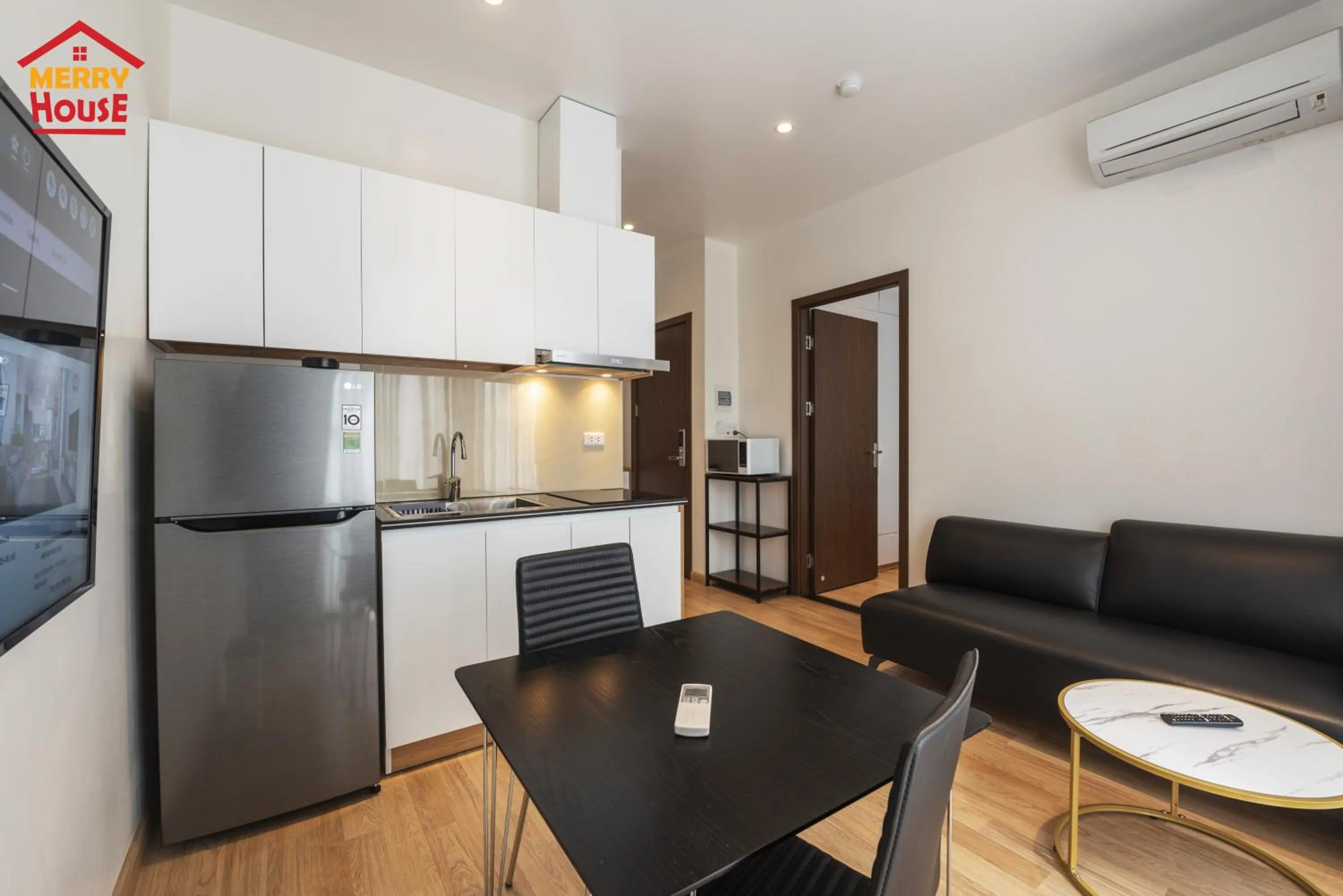 Kitchen or kitchenette in Merry House Imperia