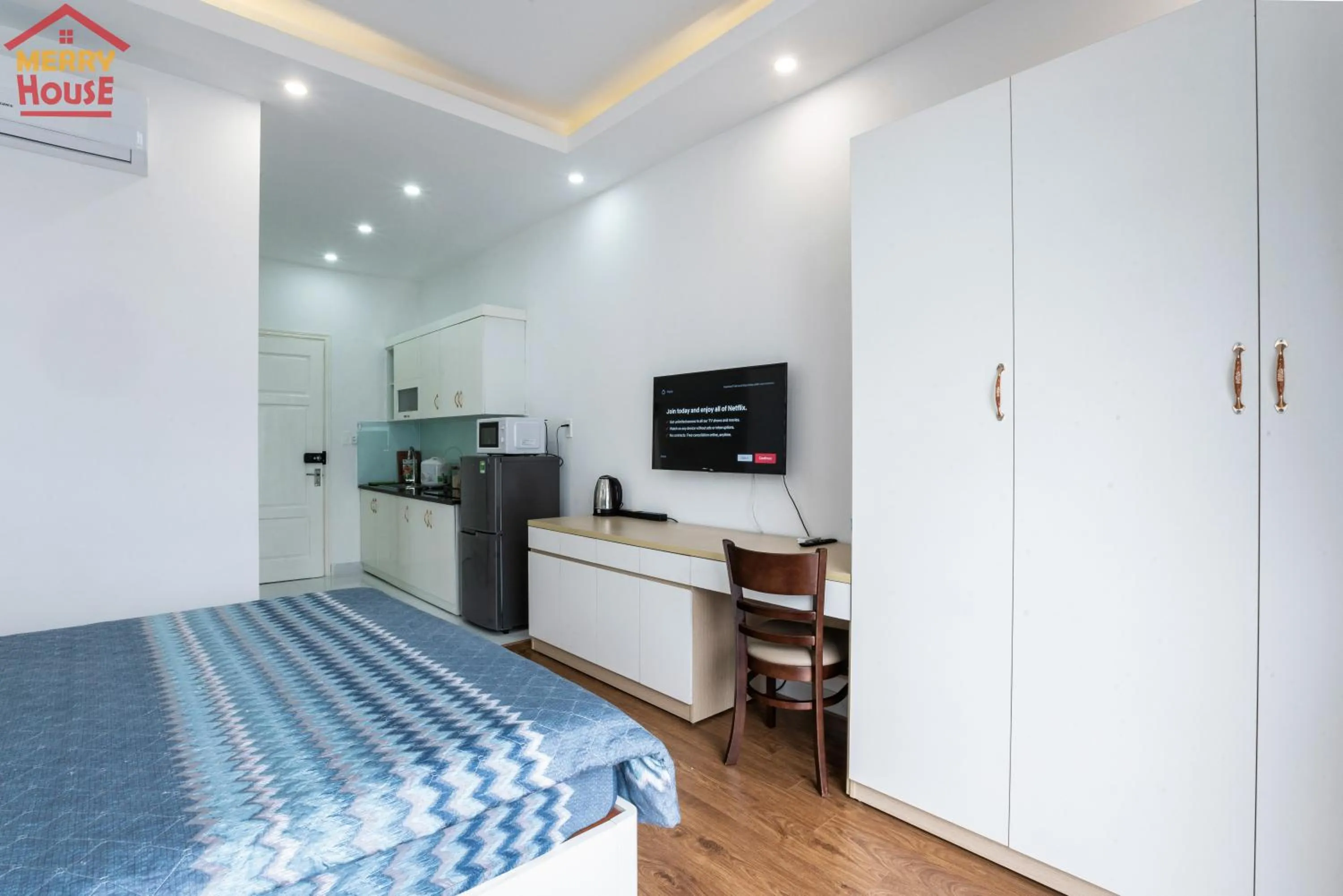 Bed in Merry House Imperia