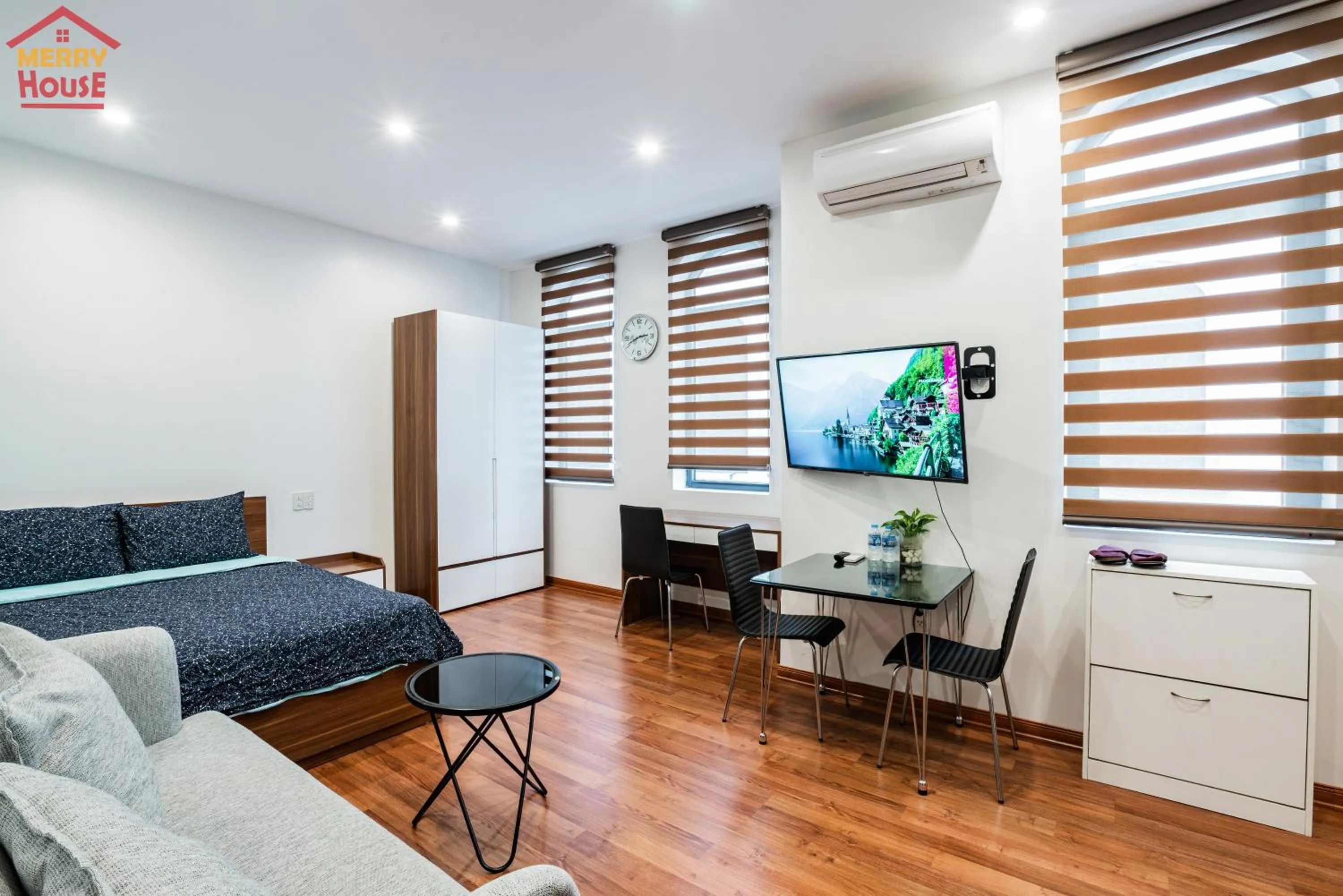 TV and multimedia in Merry House Imperia