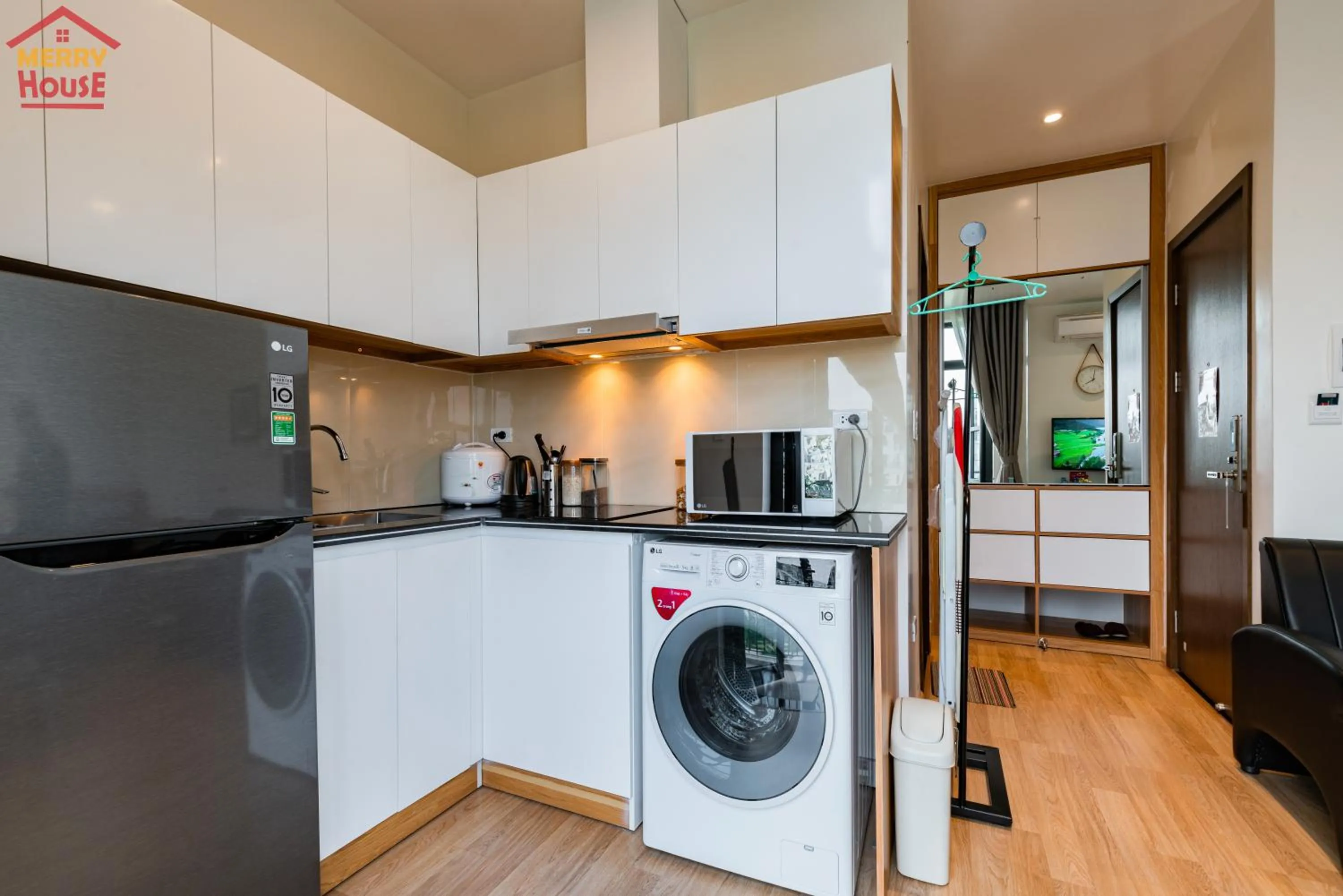 Kitchen or kitchenette in Merry House Imperia