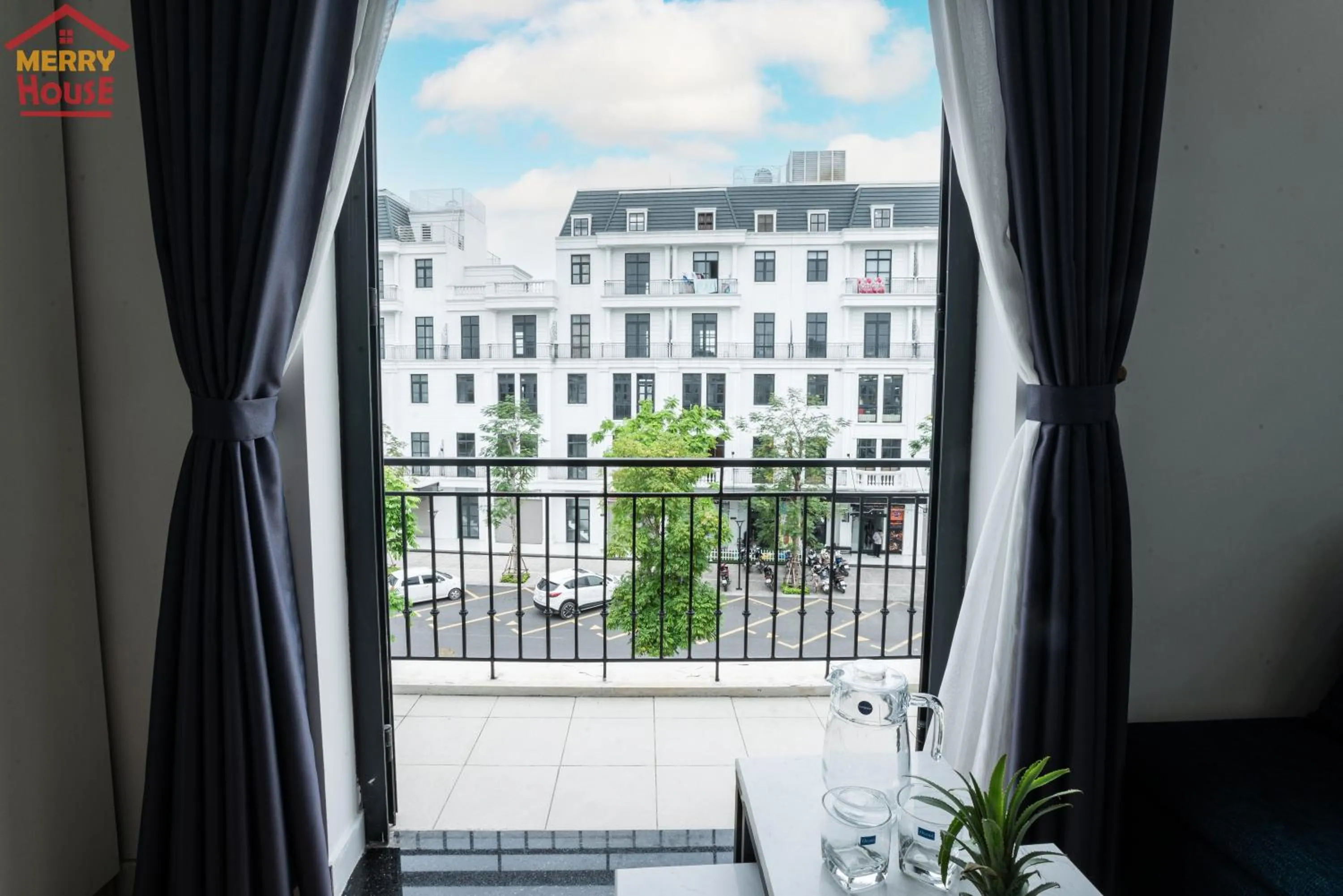 Day in Merry House Imperia