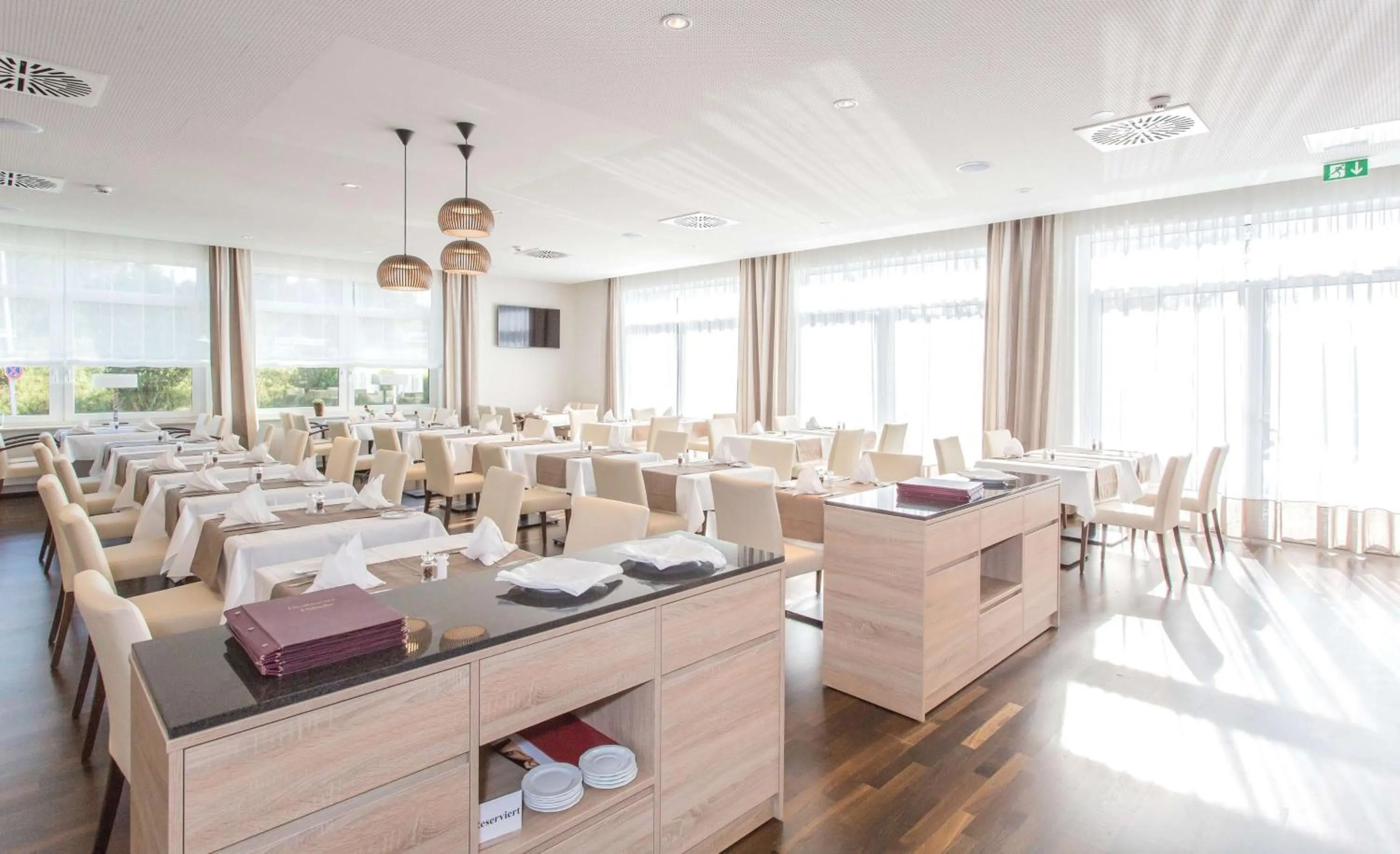 Restaurant/places to eat in Best Western Queens Hotel Pforzheim-Niefern