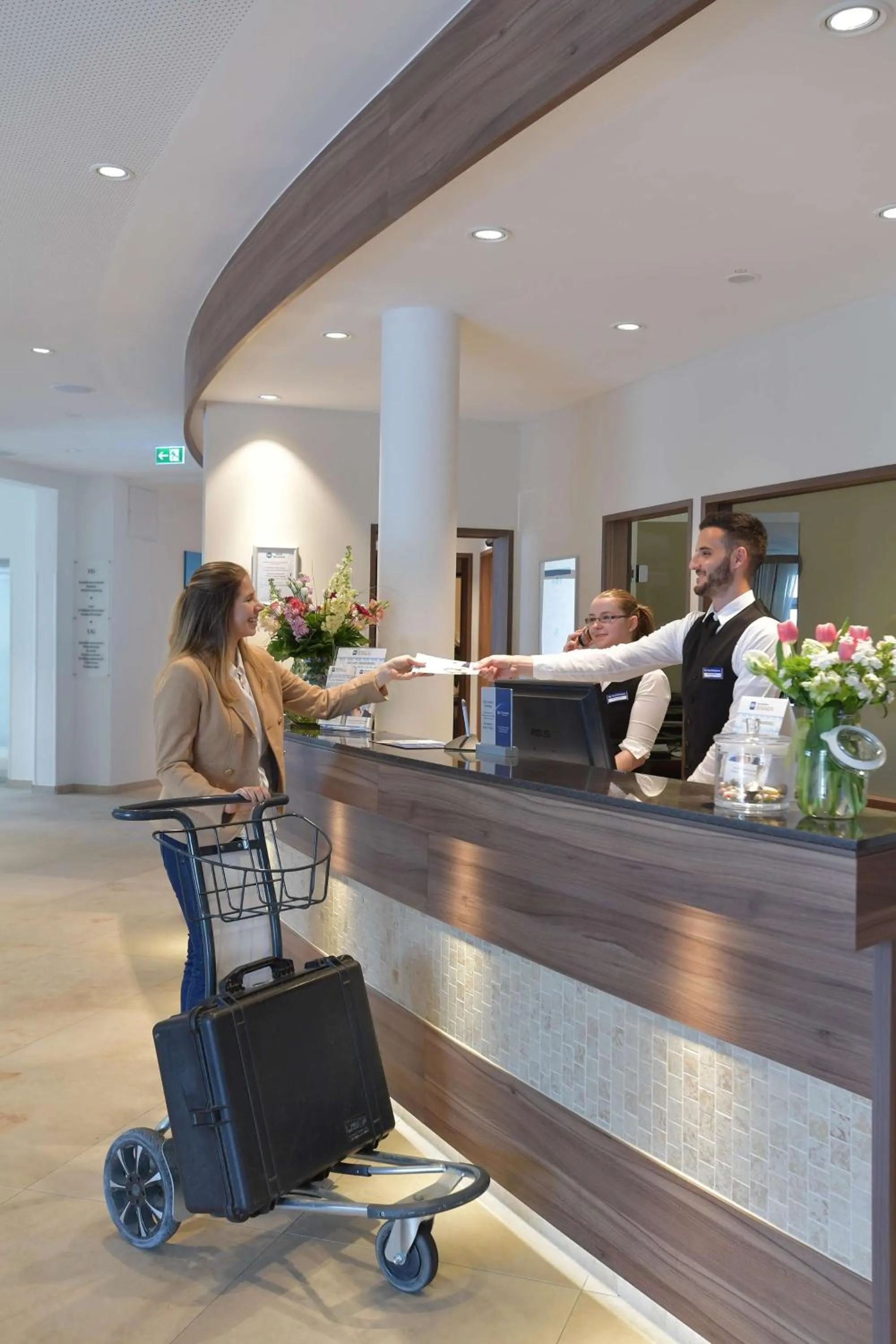 Lobby or reception in Best Western Queens Hotel Pforzheim-Niefern