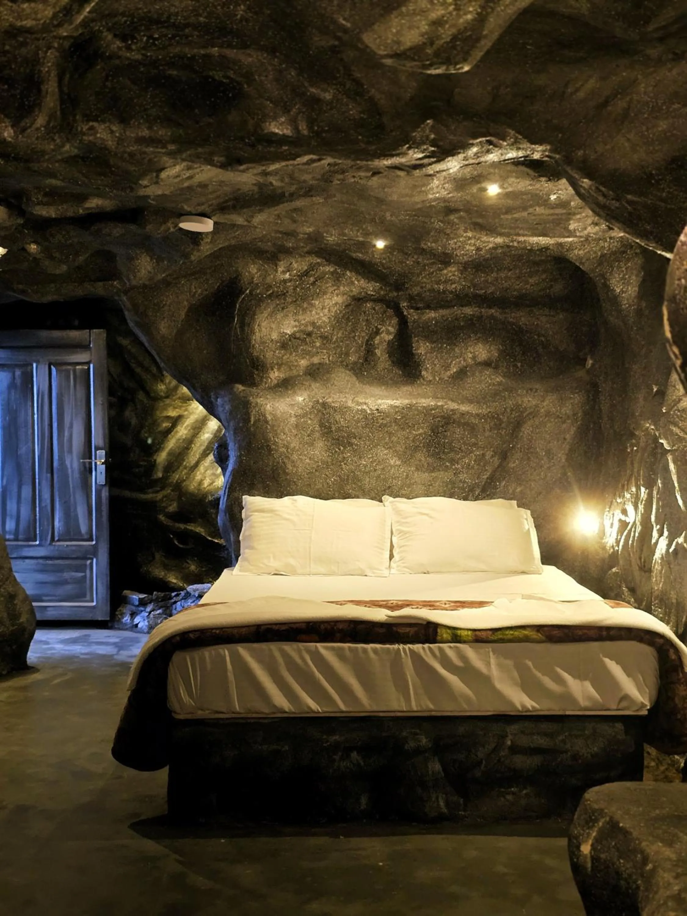 Superior King Room in Biglaand Dew Castle
