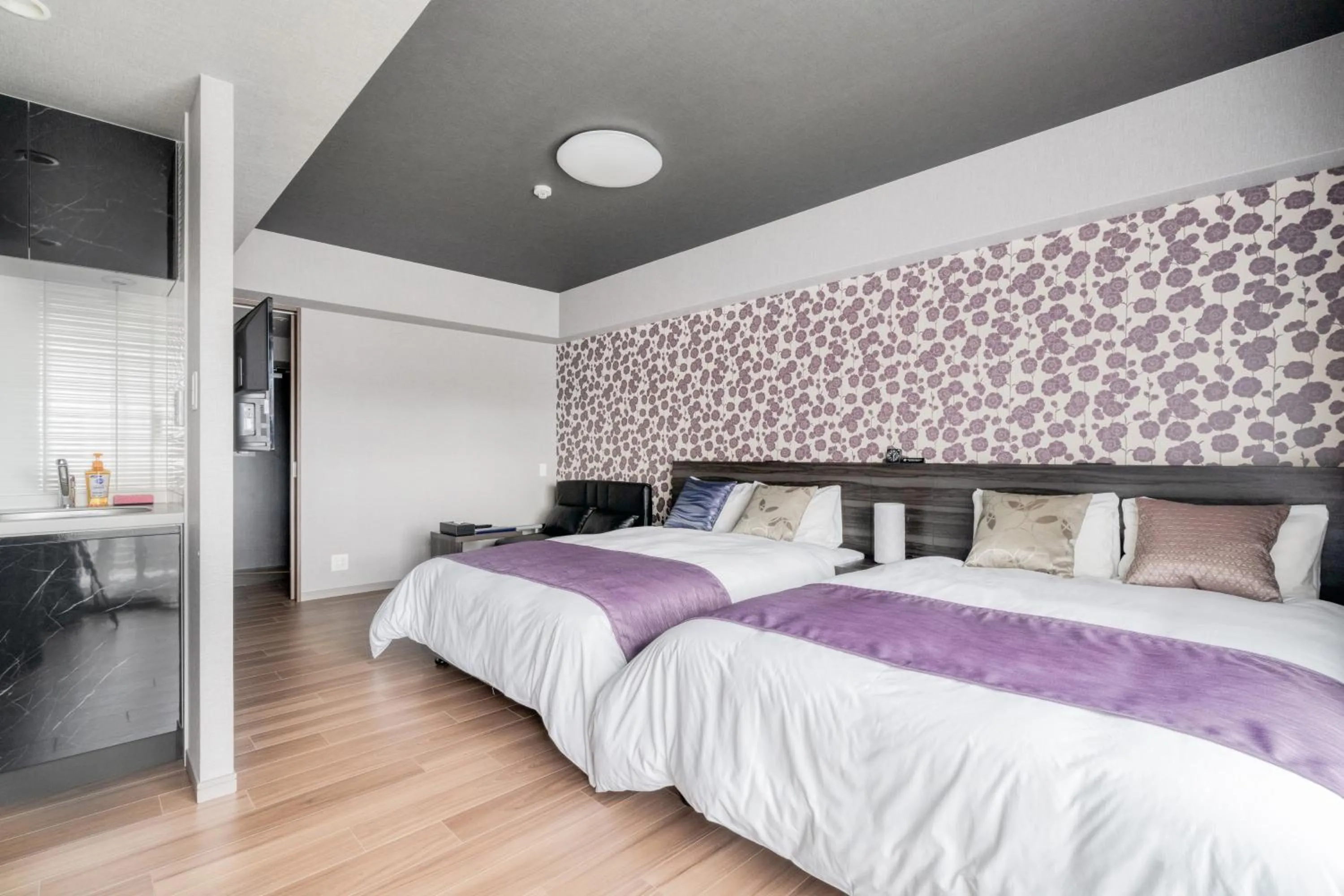 Standard Apartment in BON Condominium Namba Ebisu