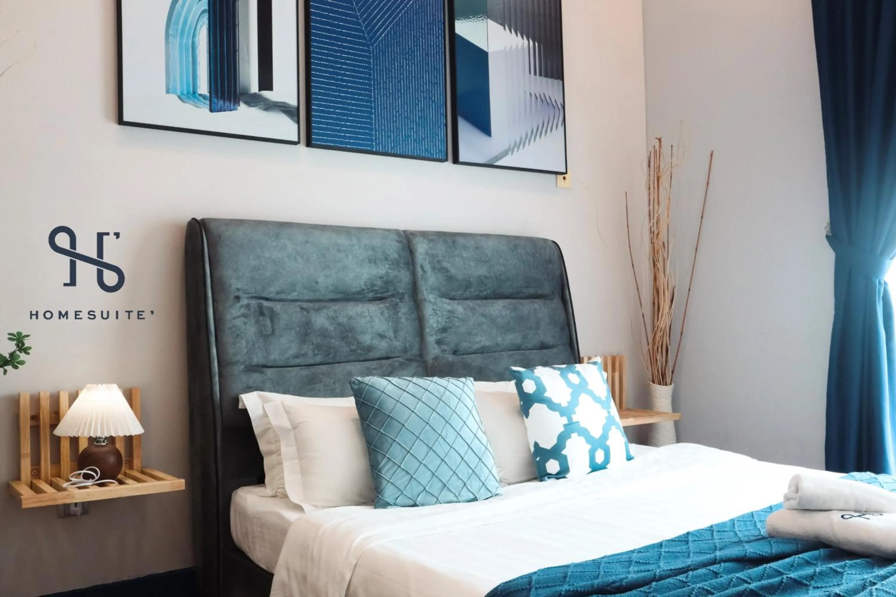 Photo of the whole room, Bed in Homesuite' Home at The Loft