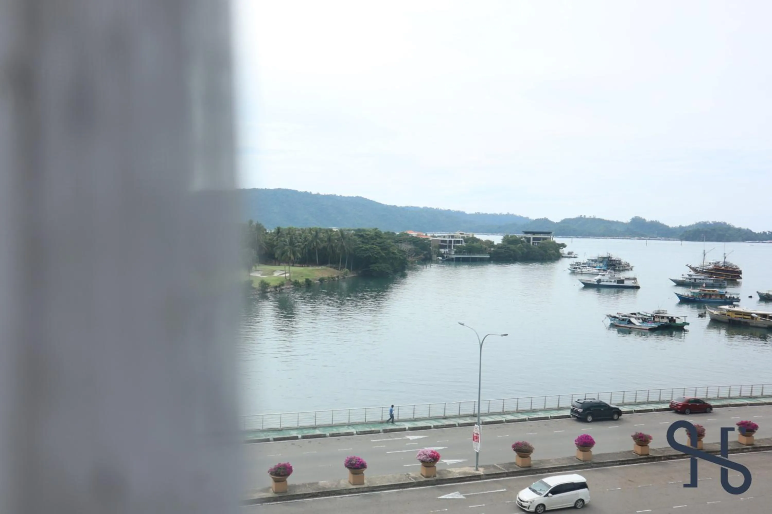 Day in Homesuite' Home at The Loft