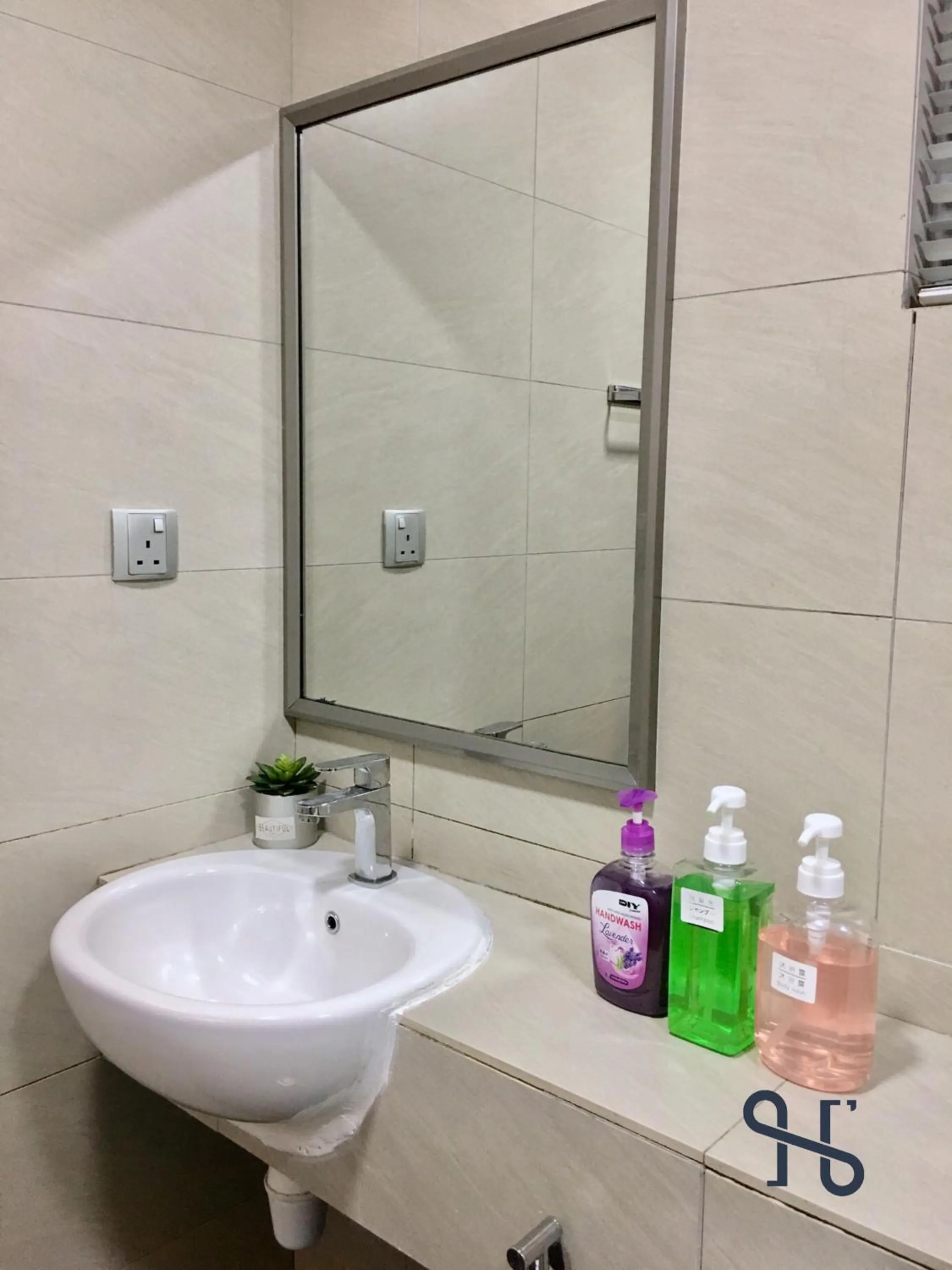 Bathroom in Homesuite' Home at The Loft