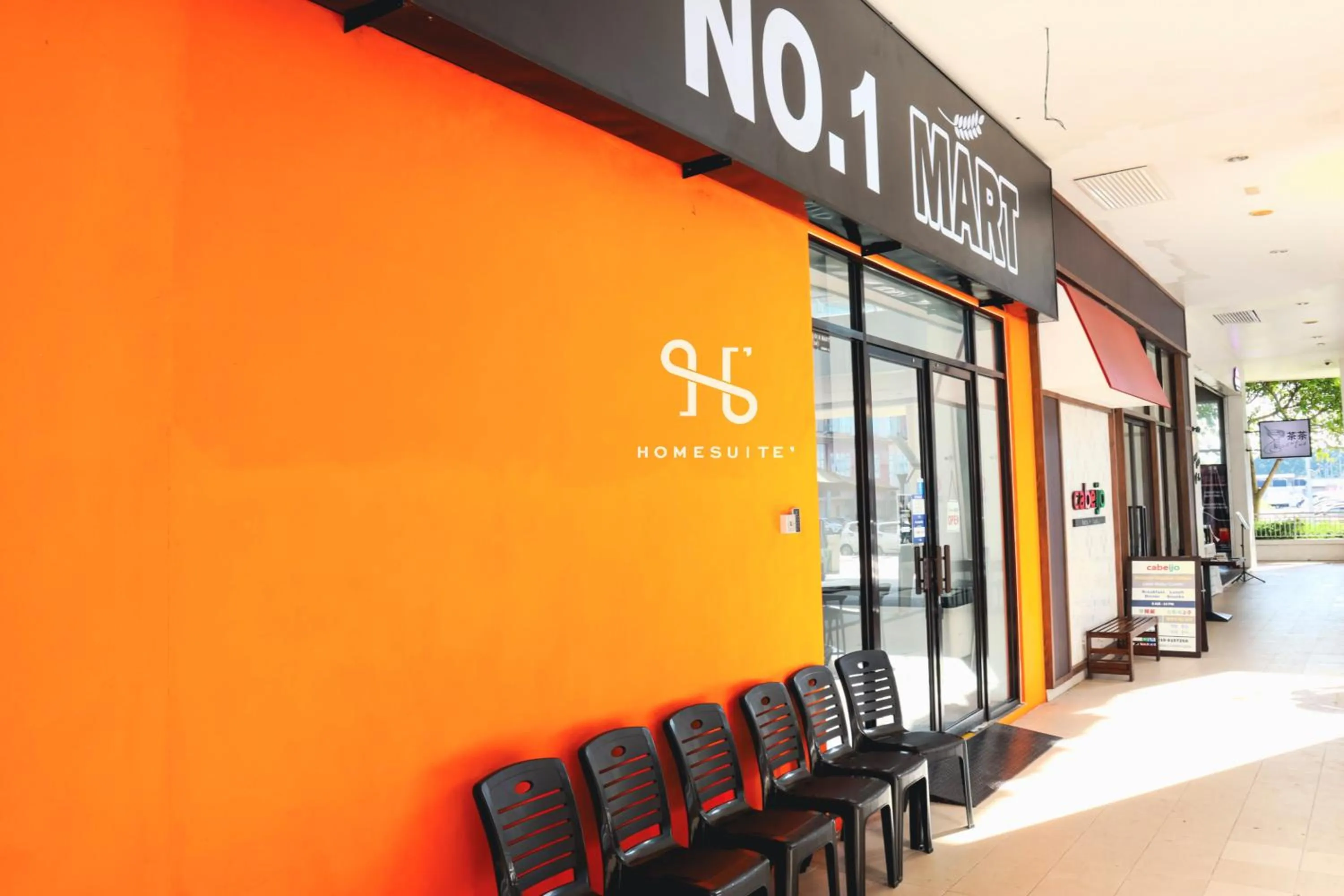 Neighbourhood in Homesuite' Home at The Loft