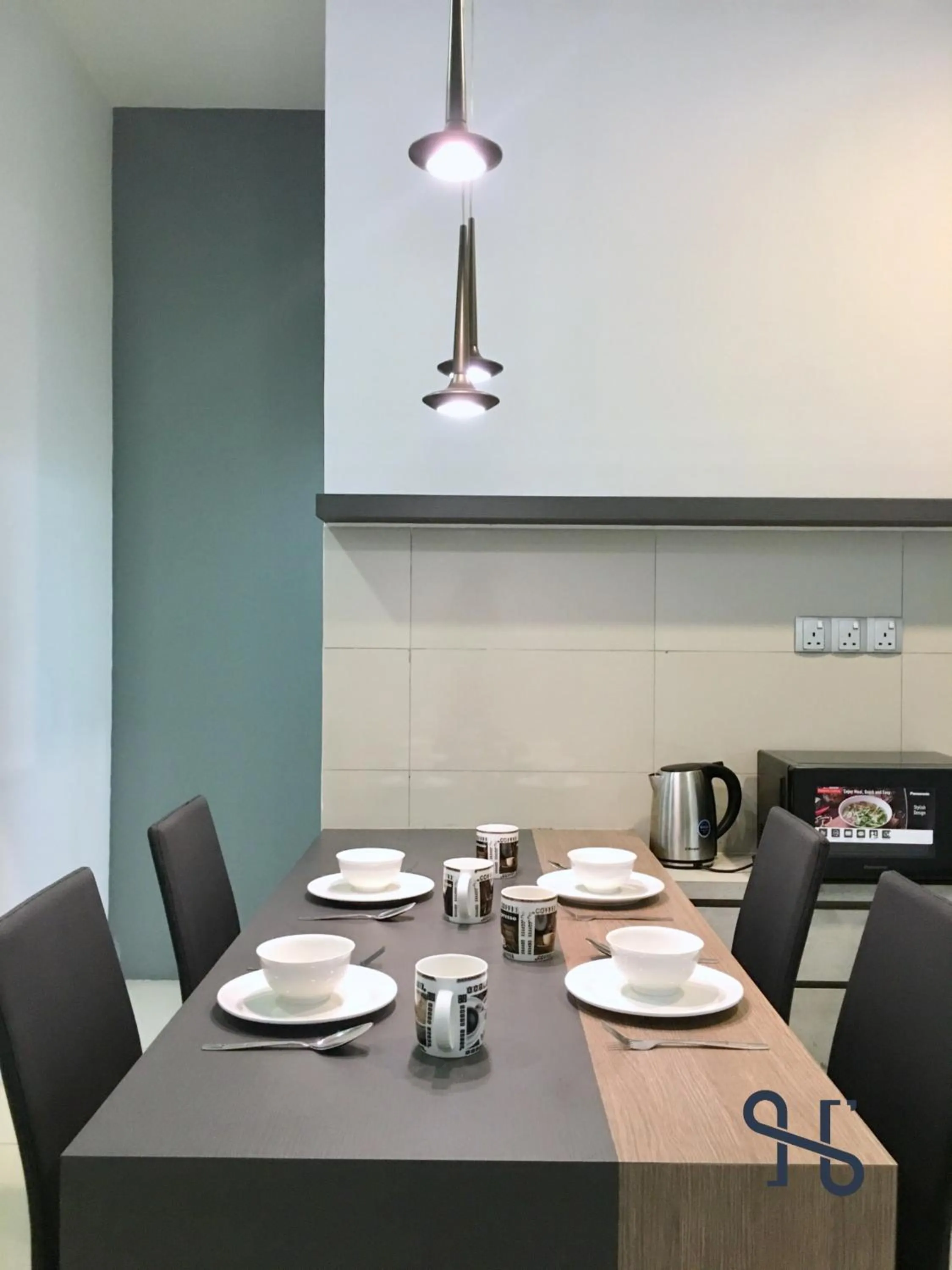 Coffee/tea facilities in Homesuite' Home at The Loft