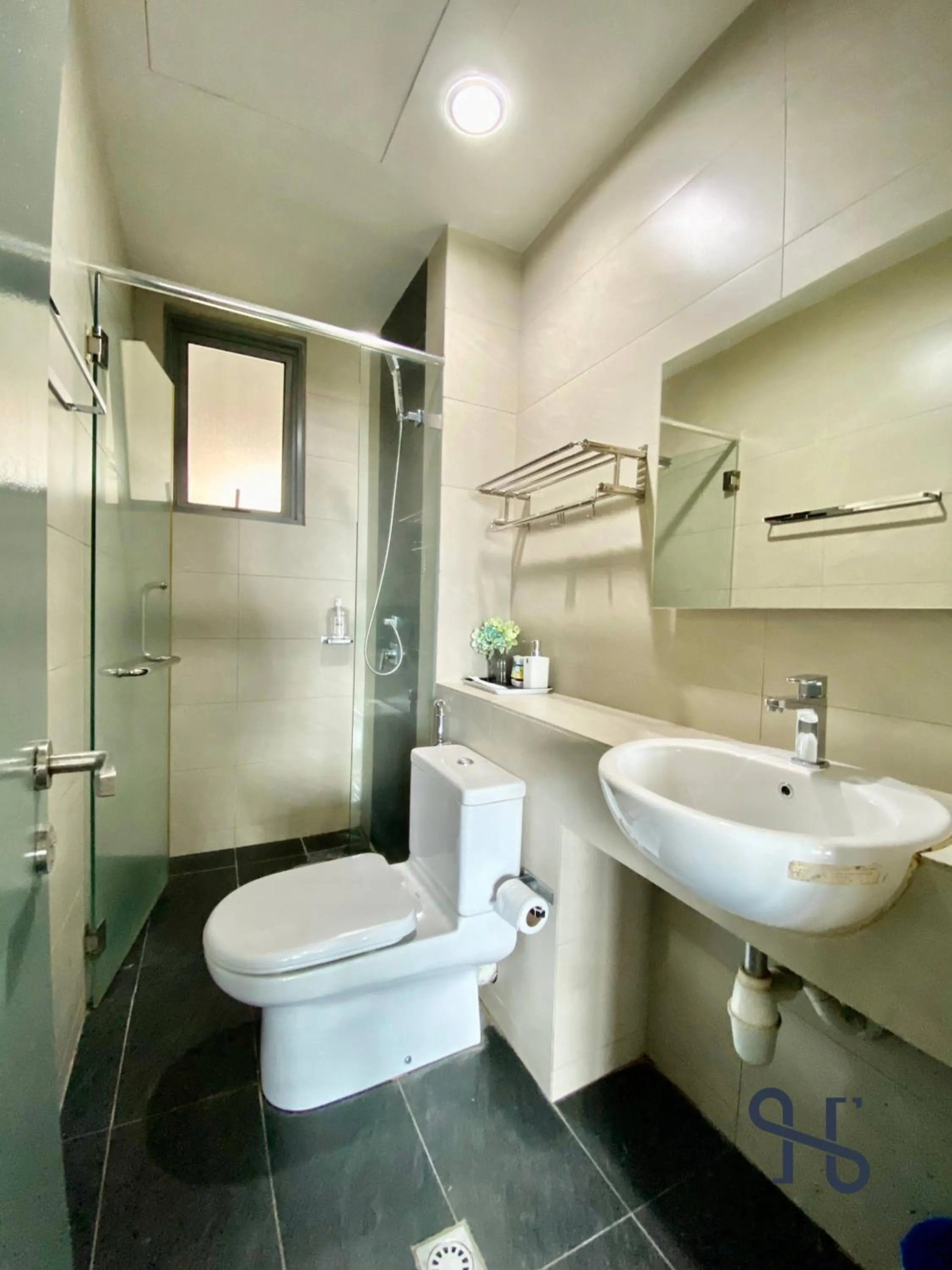 Bathroom in Homesuite' Home at The Loft