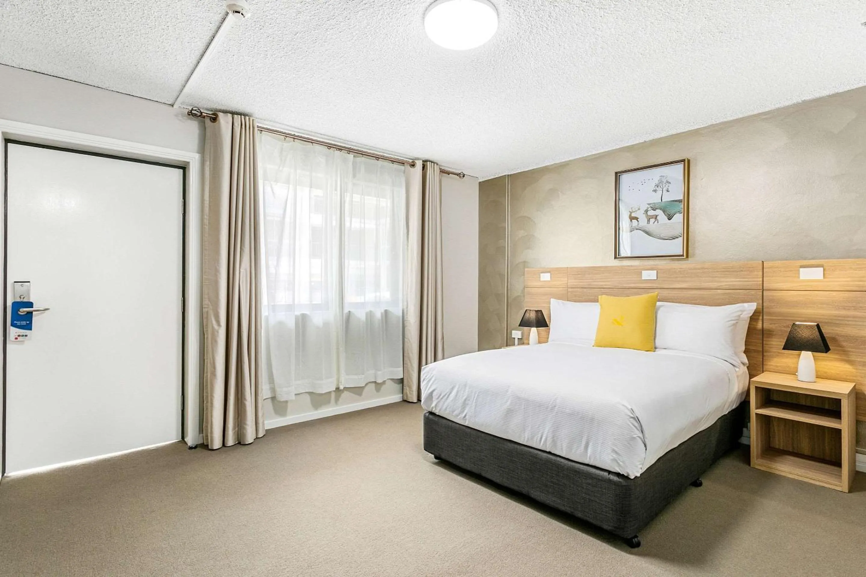 Bedroom, Bed in Quality Inn Sunshine Haberfield