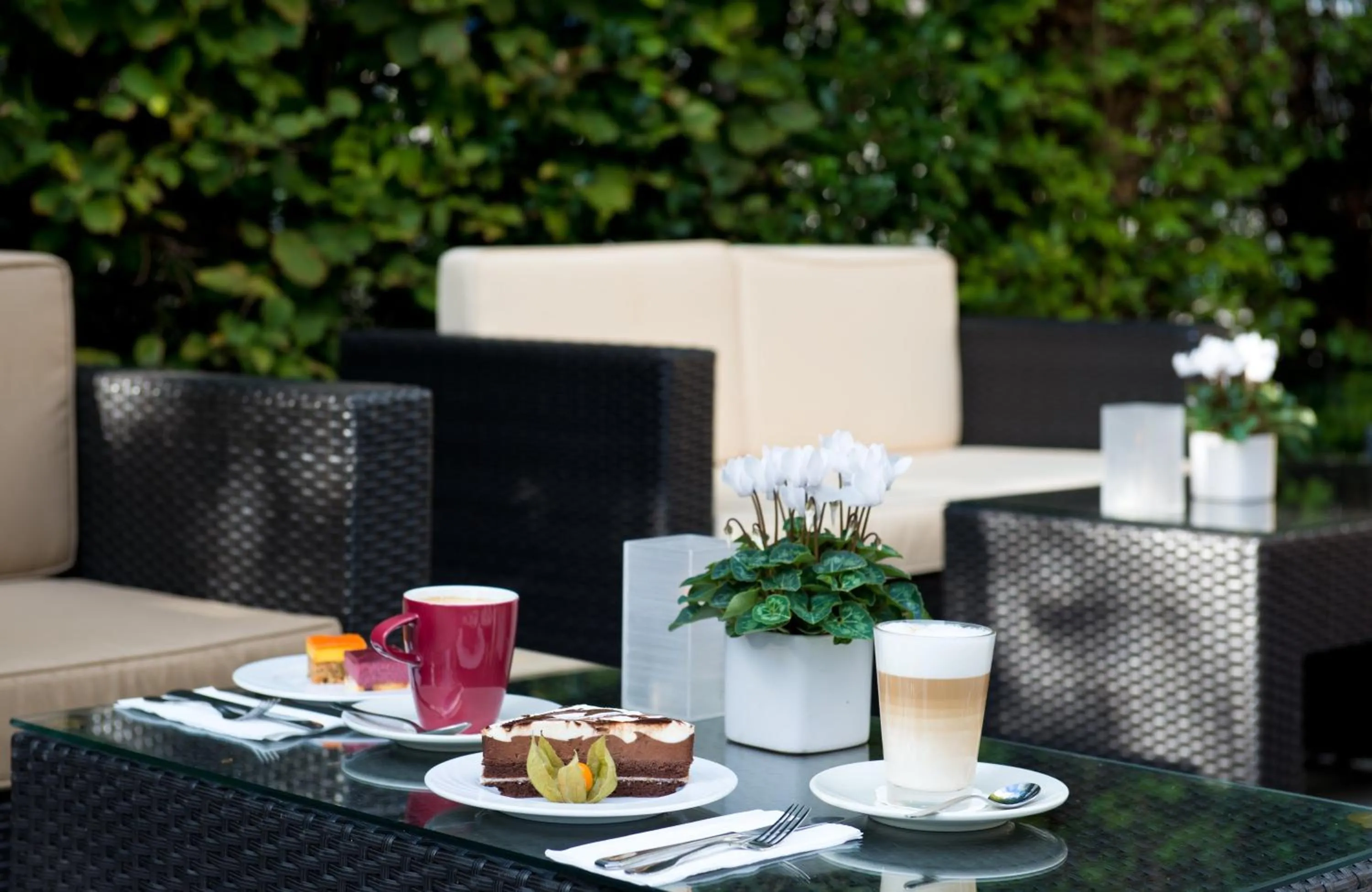 Balcony/Terrace in Leonardo Hotel Aachen