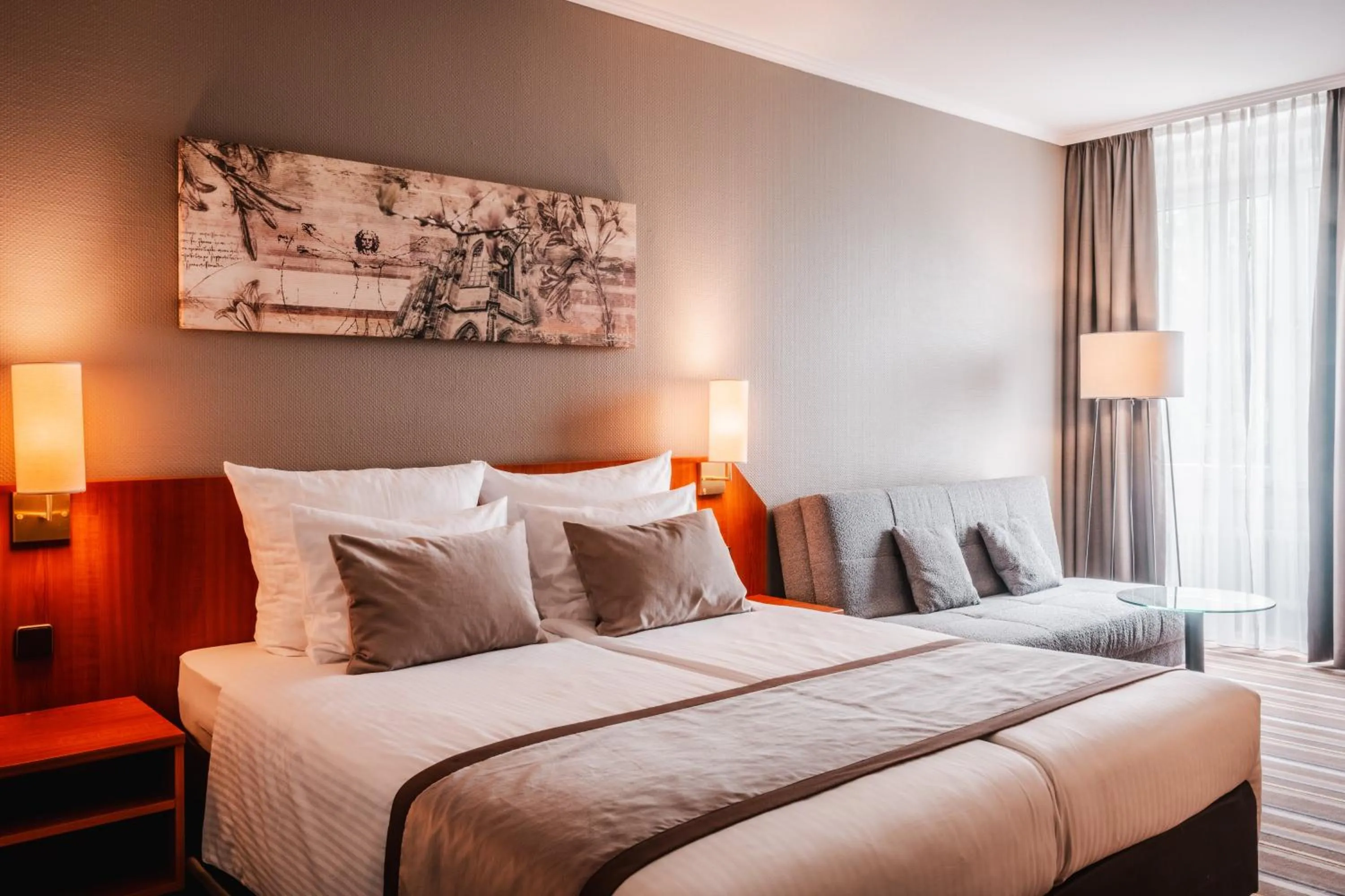 Bedroom, Bed in Leonardo Hotel Aachen