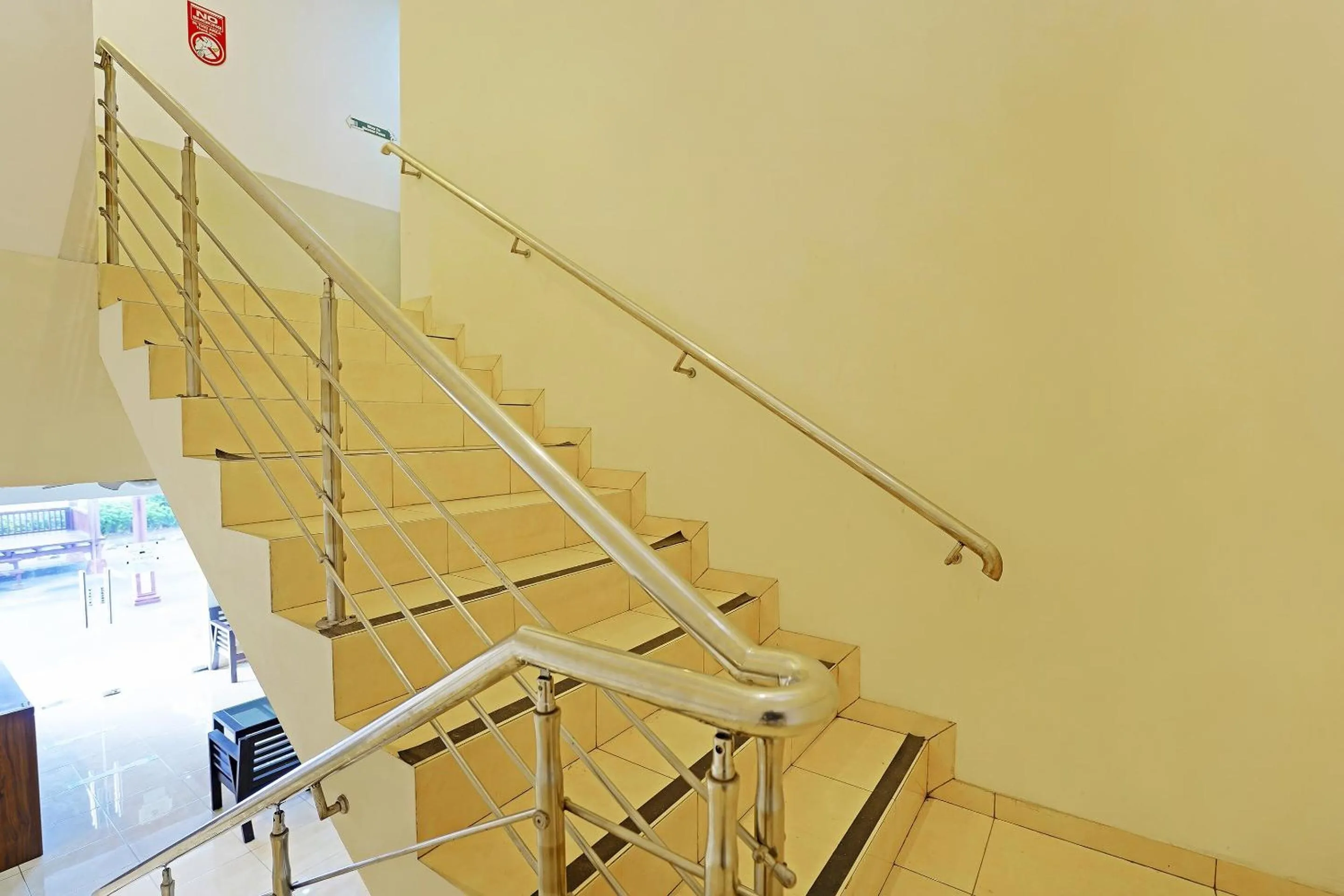 Lobby or reception in Hotel O Pondok Inap Shofwa 2