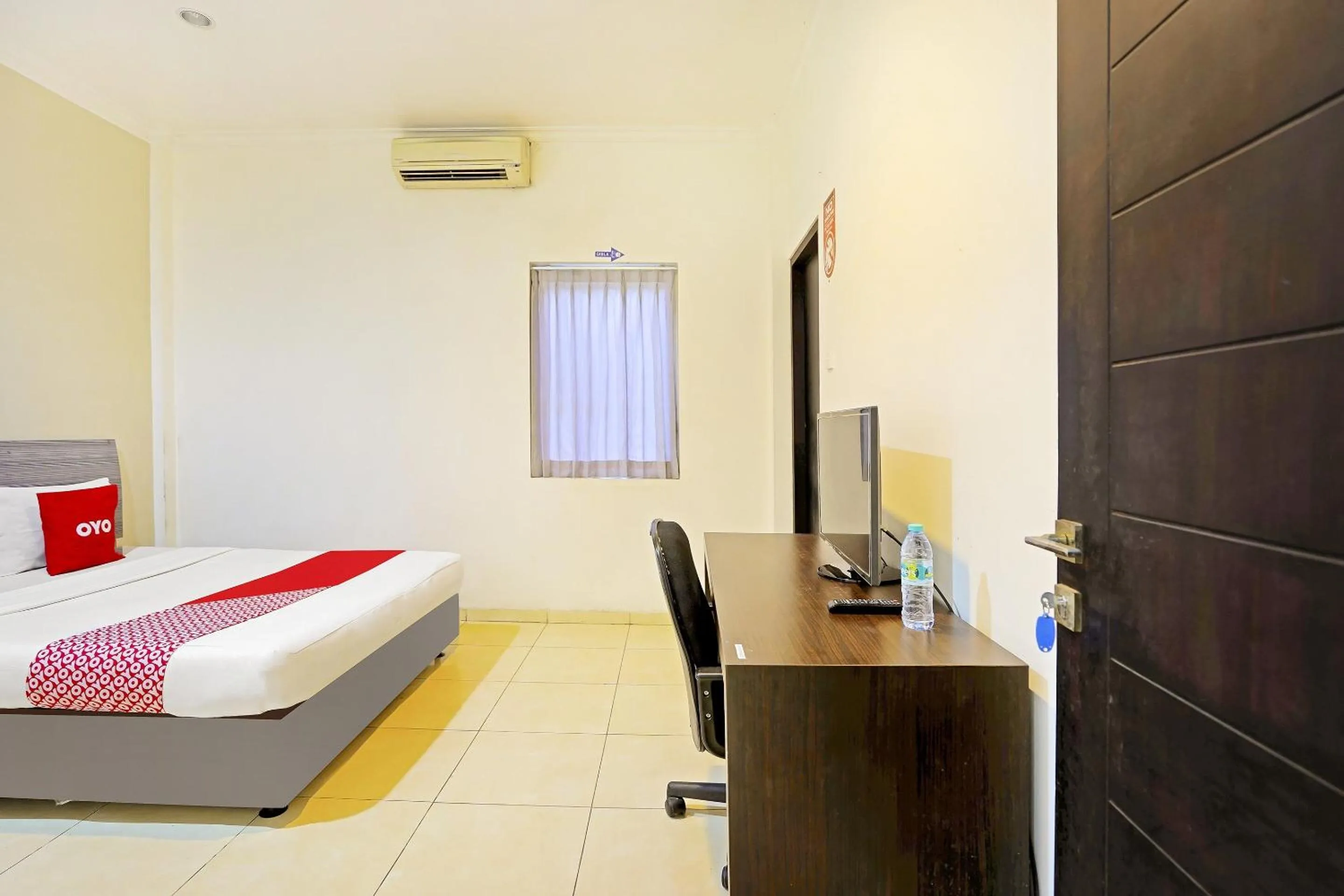 Bedroom in Hotel O Pondok Inap Shofwa 2