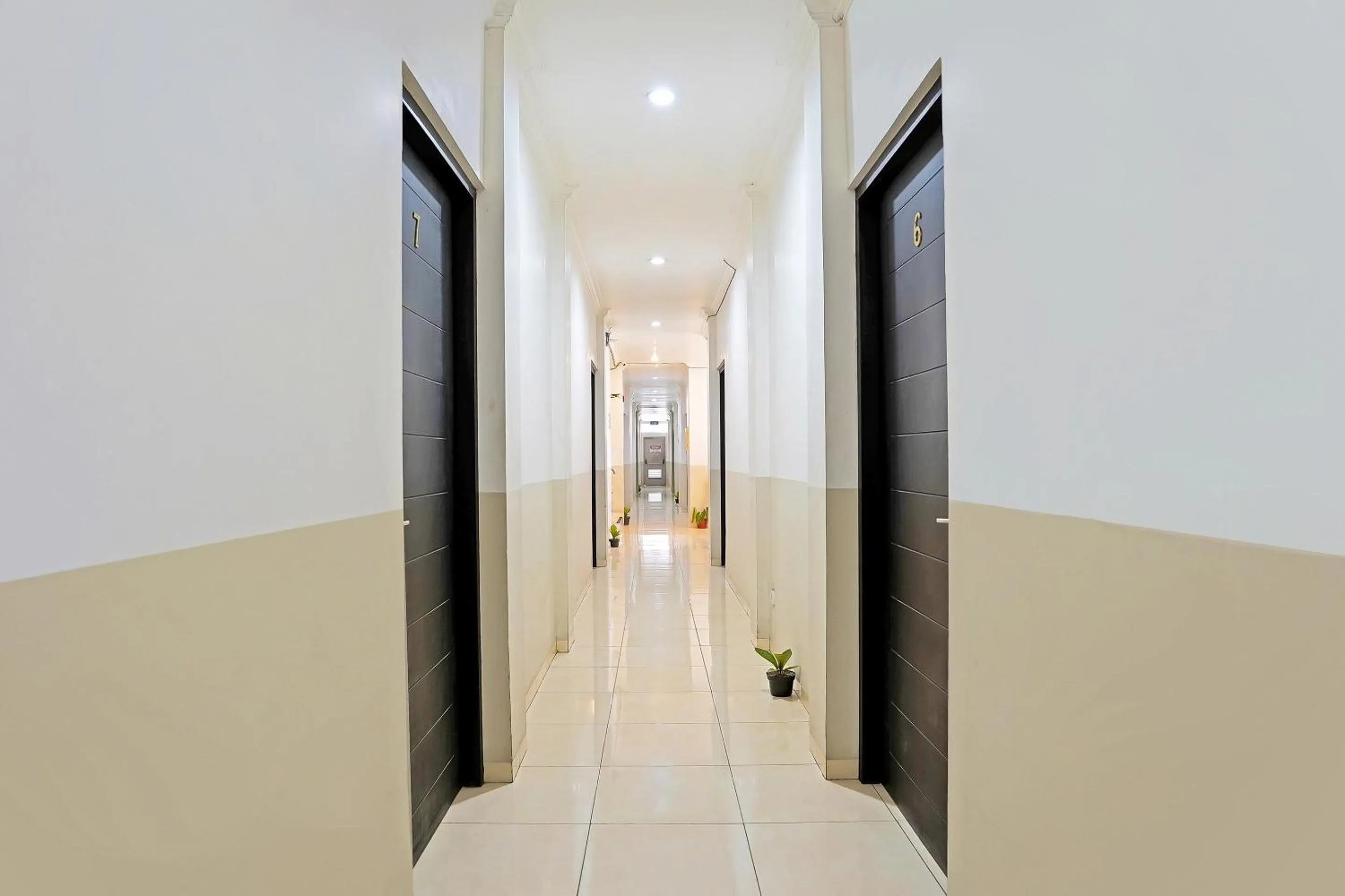 Lobby or reception in Hotel O Pondok Inap Shofwa 2