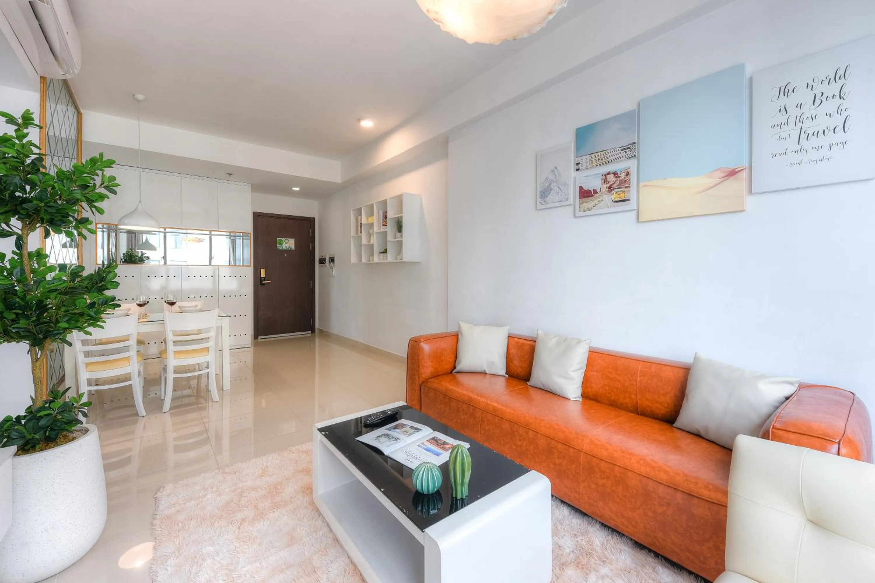 Photo of the whole room in S Lux Apartment