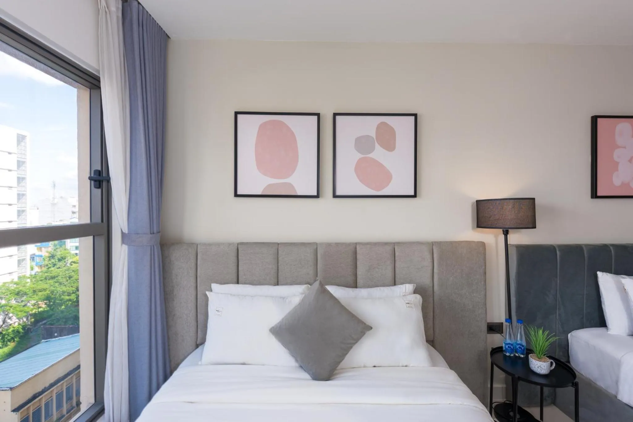 Bed in S Lux Apartment