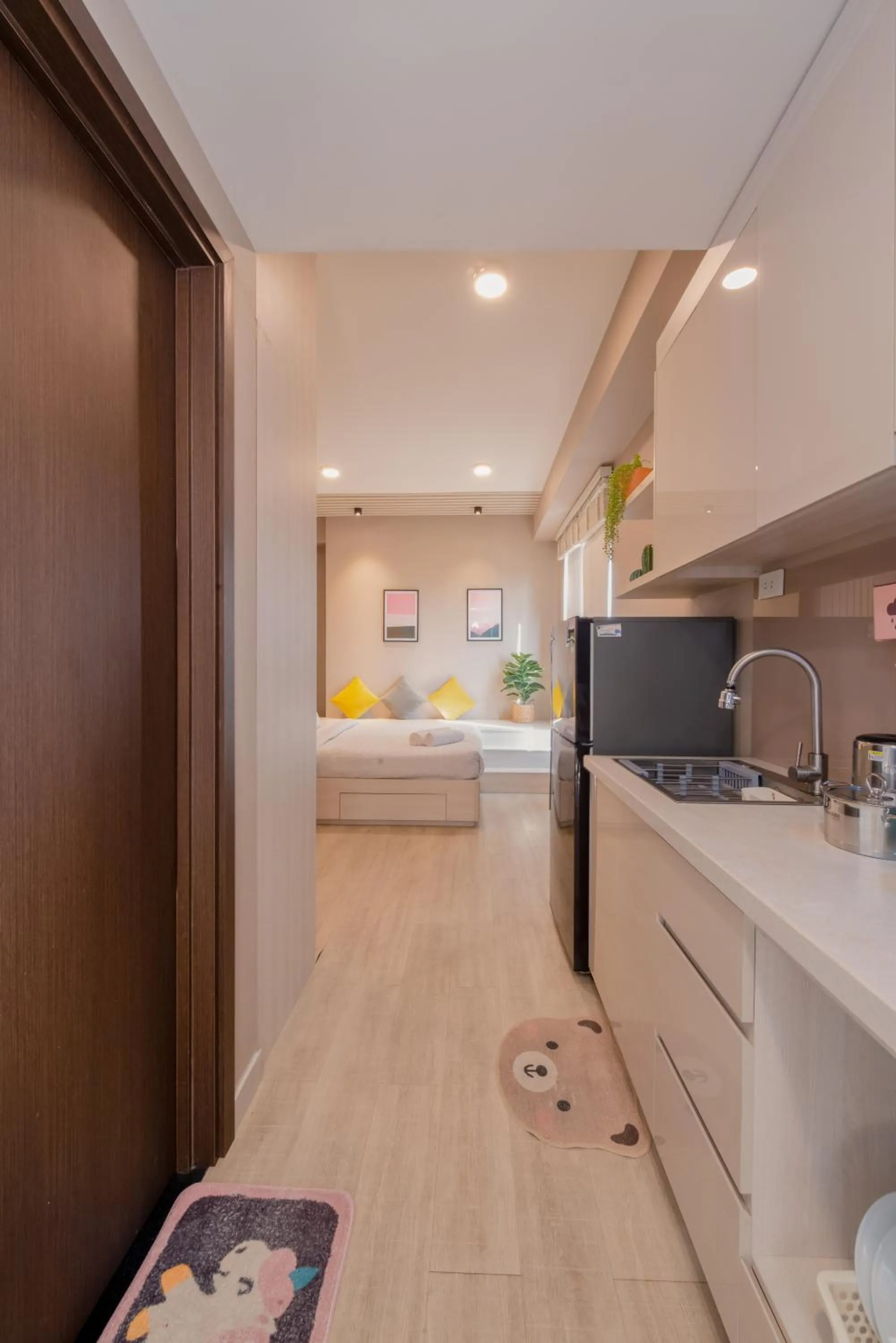 Kitchen or kitchenette, Bed in S Lux Apartment